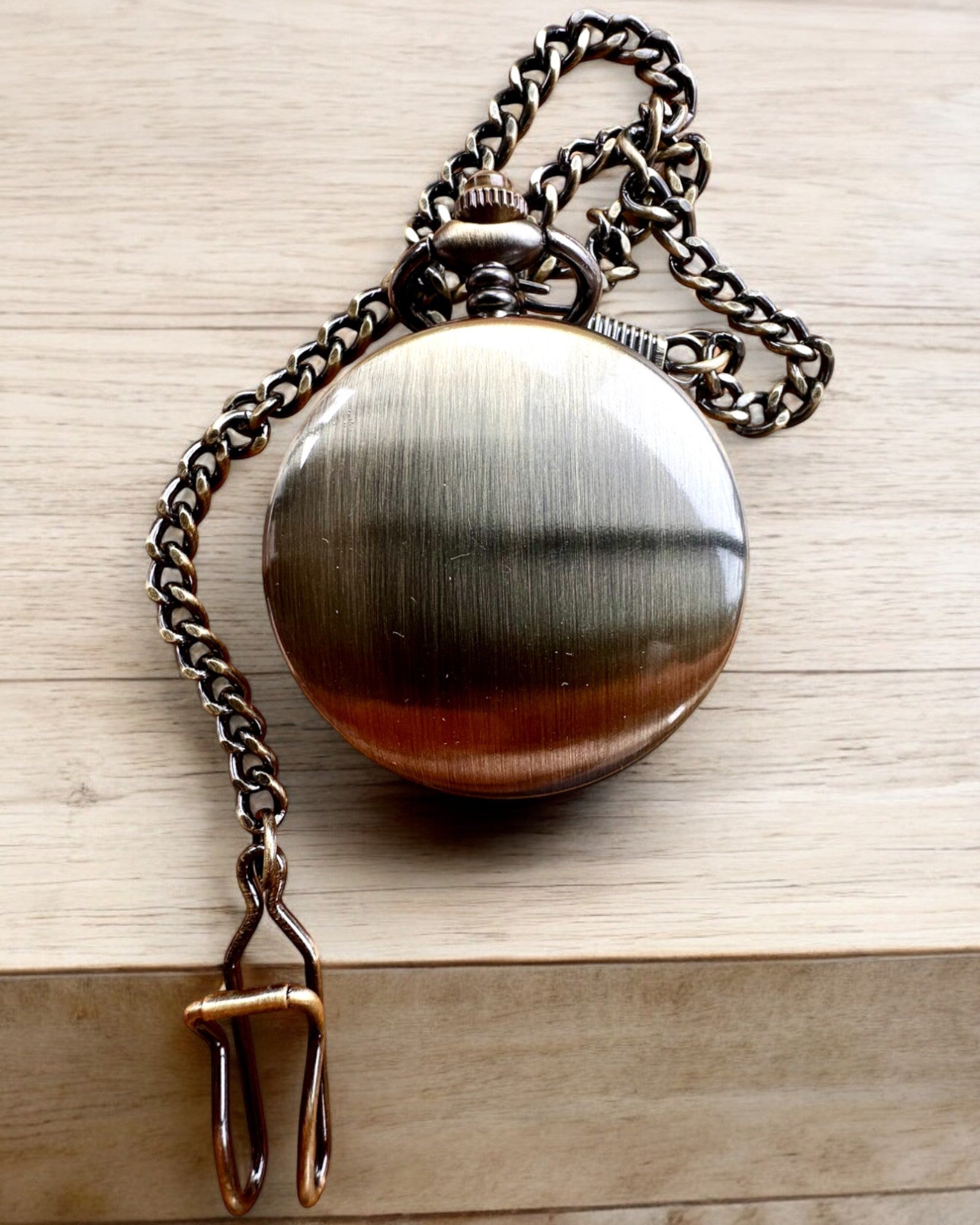 Klassisk Lommeur "Oldtimer" - stilfull retro eleganse, mulighet for personlig gravering som gave