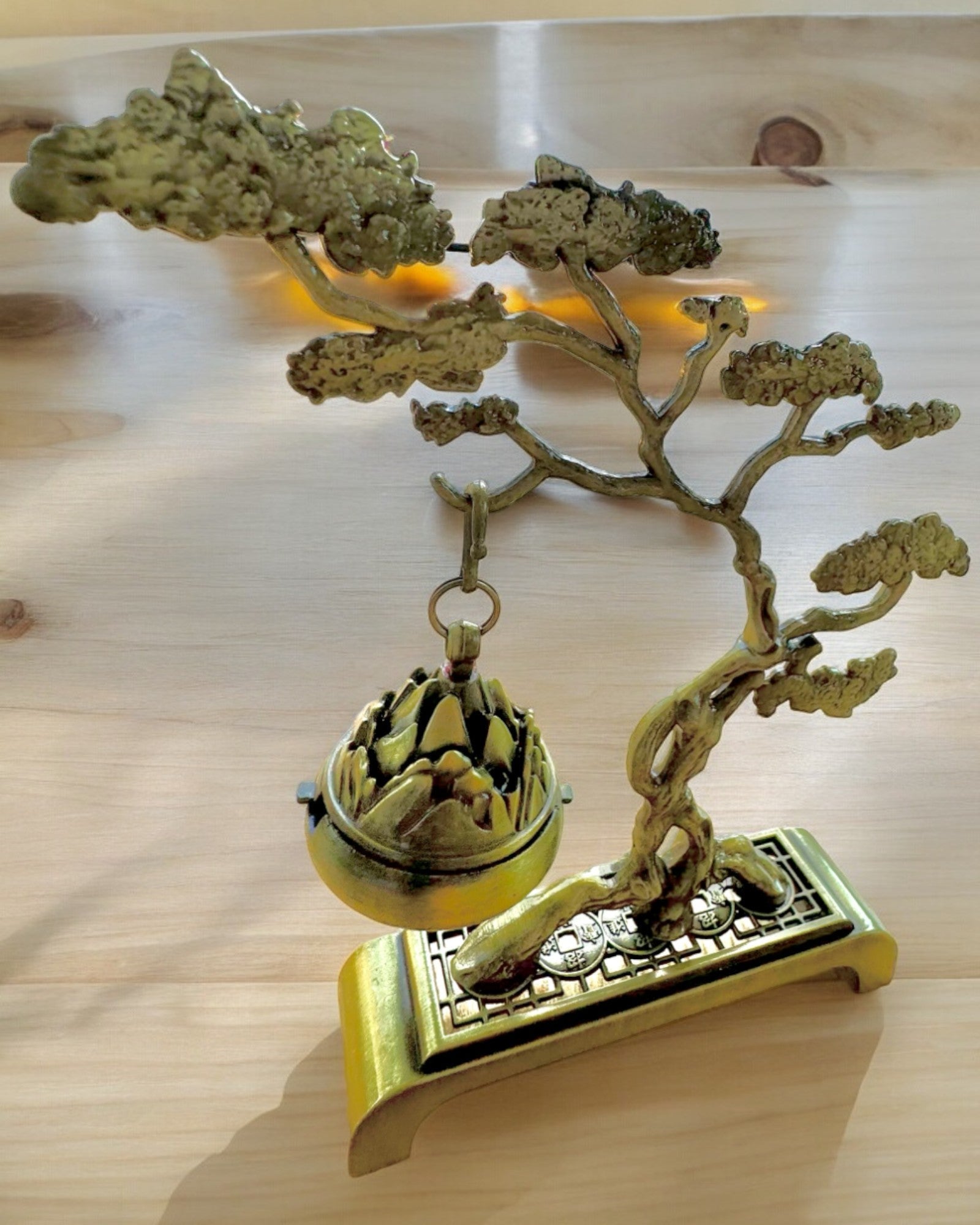 Elegant metallholder for bonsai-røkelse - mulighet for personlig gravering som gave