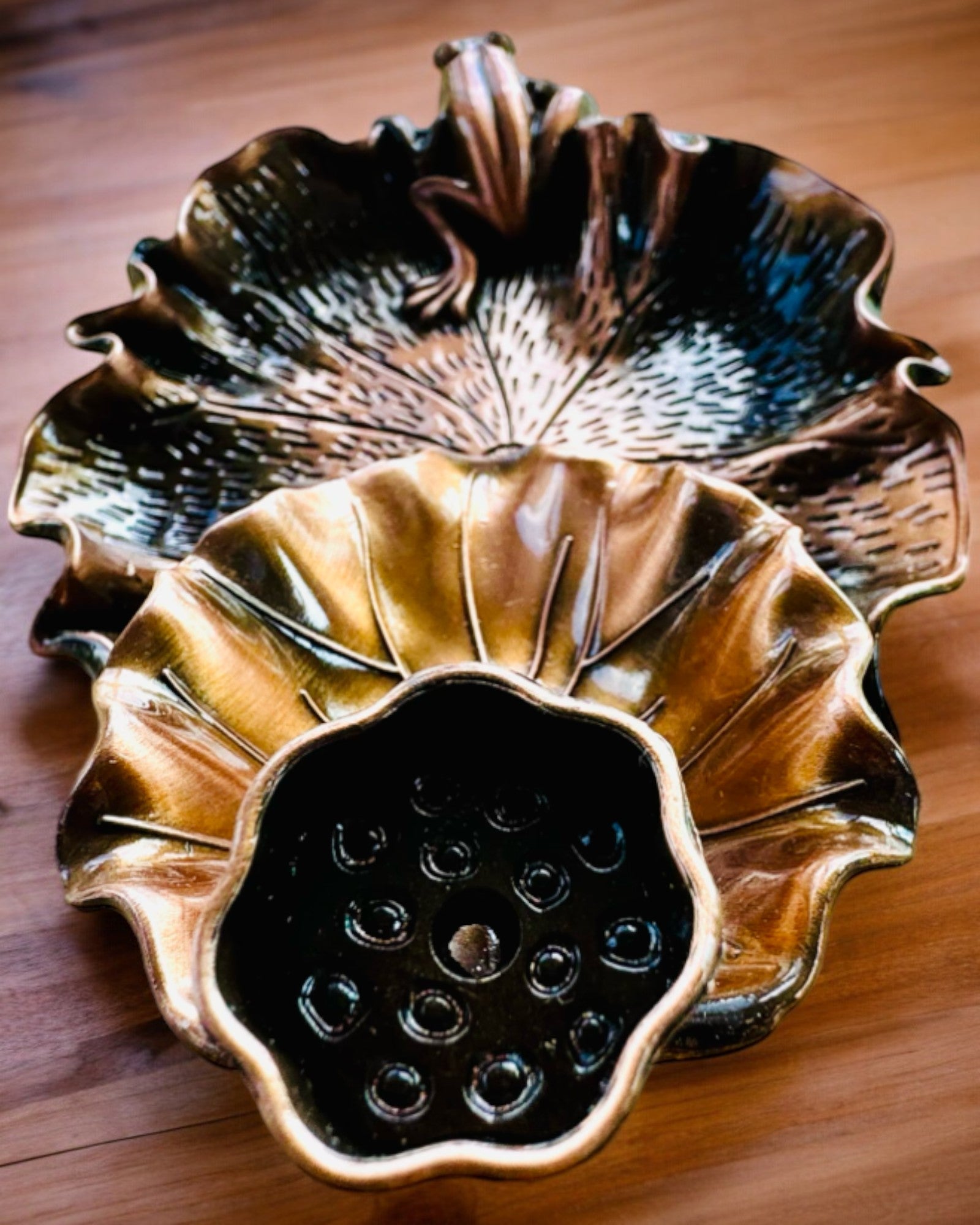 Elegant metallholder for røkelse Lotusblad - 4 varianter å velge mellom, mulighet for personlig gravering som gave
