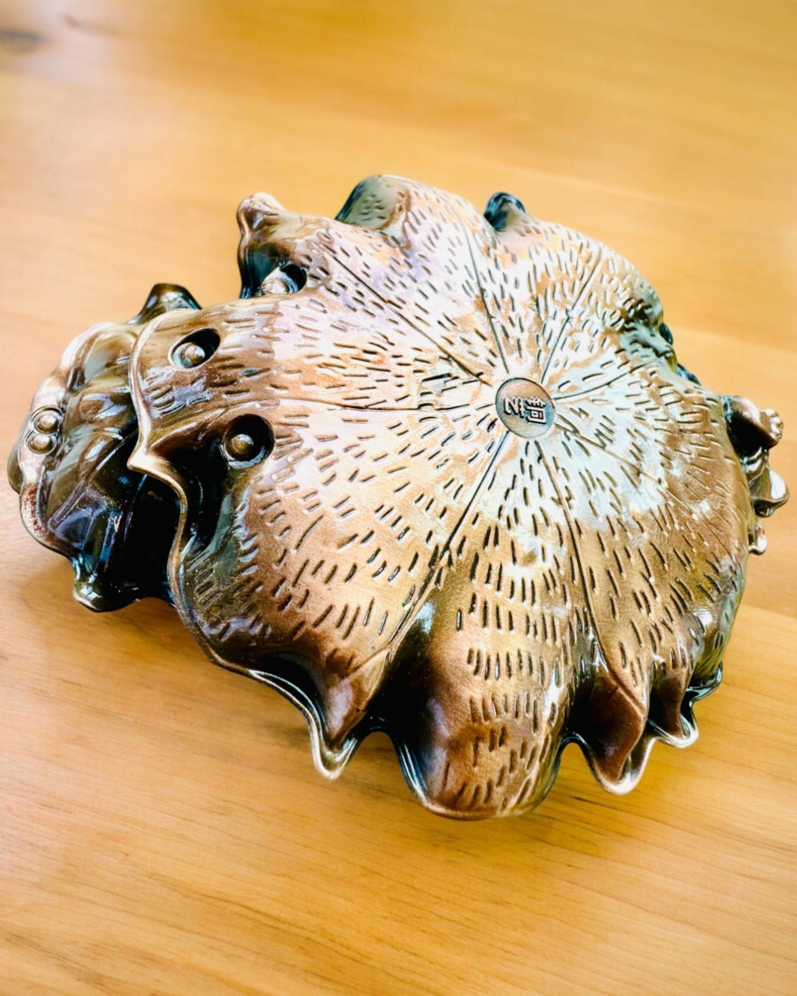 Elegant metallholder for røkelse Lotusblad - 4 varianter å velge mellom, mulighet for personlig gravering som gave