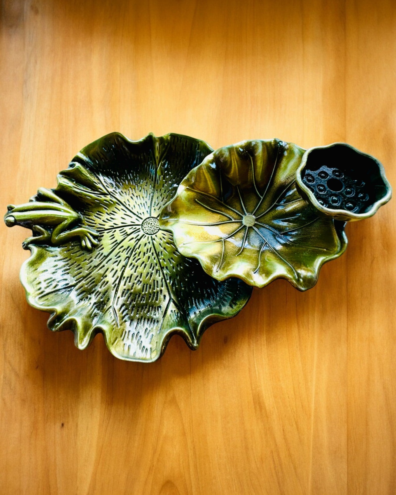 Elegant metallholder for røkelse Lotusblad - 4 varianter å velge mellom, mulighet for personlig gravering som gave