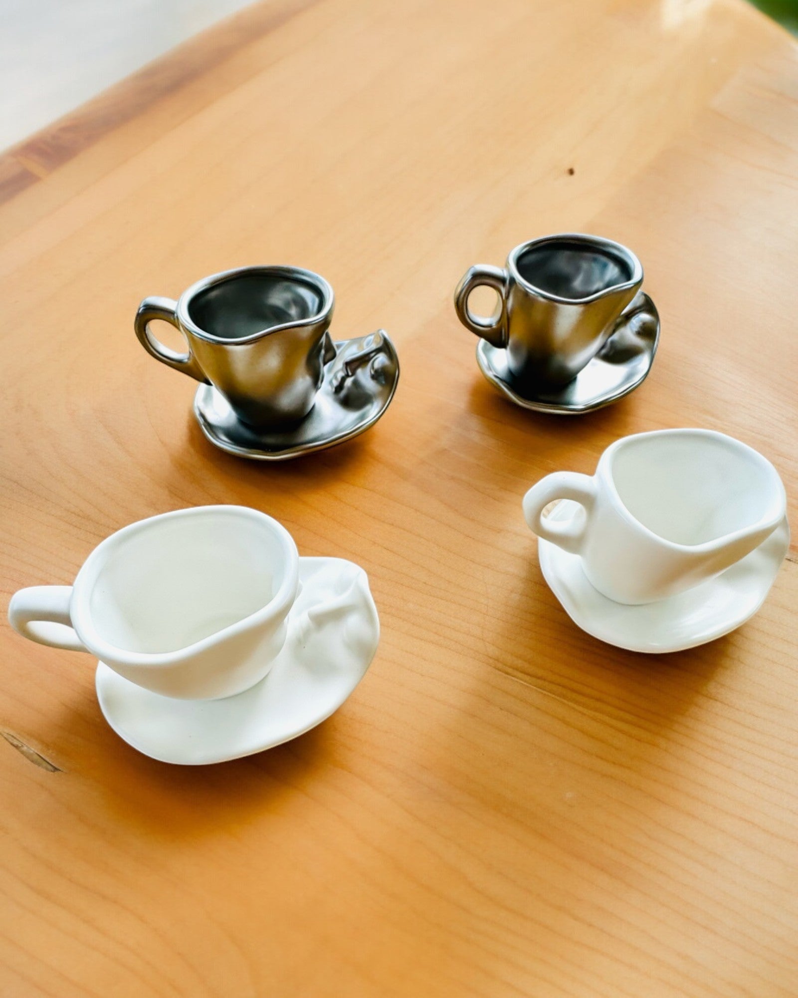 Elegante Keramiske Kopper "Maska" – Sett med 2 stk. - mulighet for personlig gravering som gave