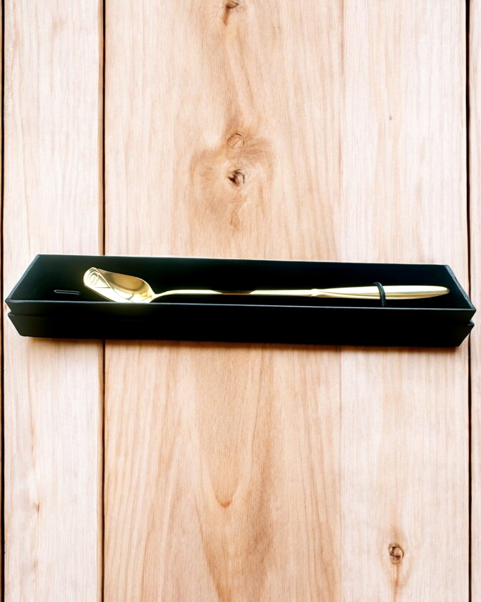 Personlig Rose Skje med Gravering Alternativ som gave - 3 fargevarianter å velge mellom