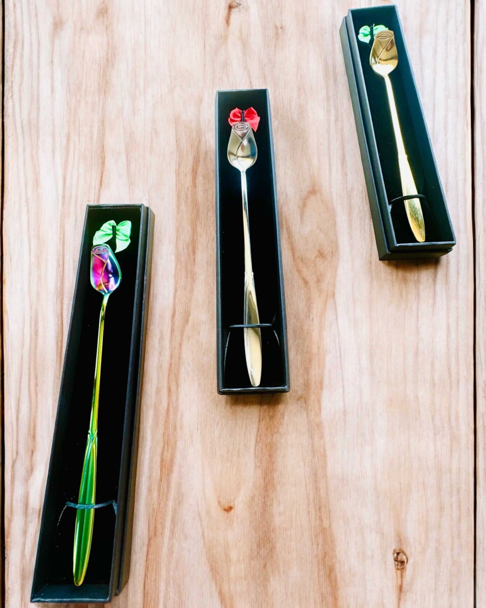 Personlig Rose Skje med Gravering Alternativ som gave - 3 fargevarianter å velge mellom