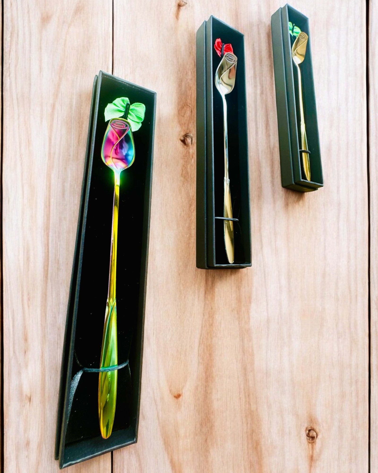 Personlig Rose Skje med Gravering Alternativ som gave - 3 fargevarianter å velge mellom