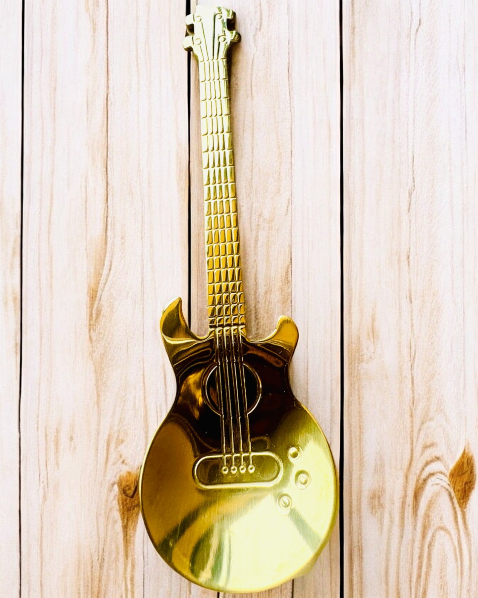 Skjeen "Strunowy Hit" med gravering alternativ 2 fargevarianter å velge mellom