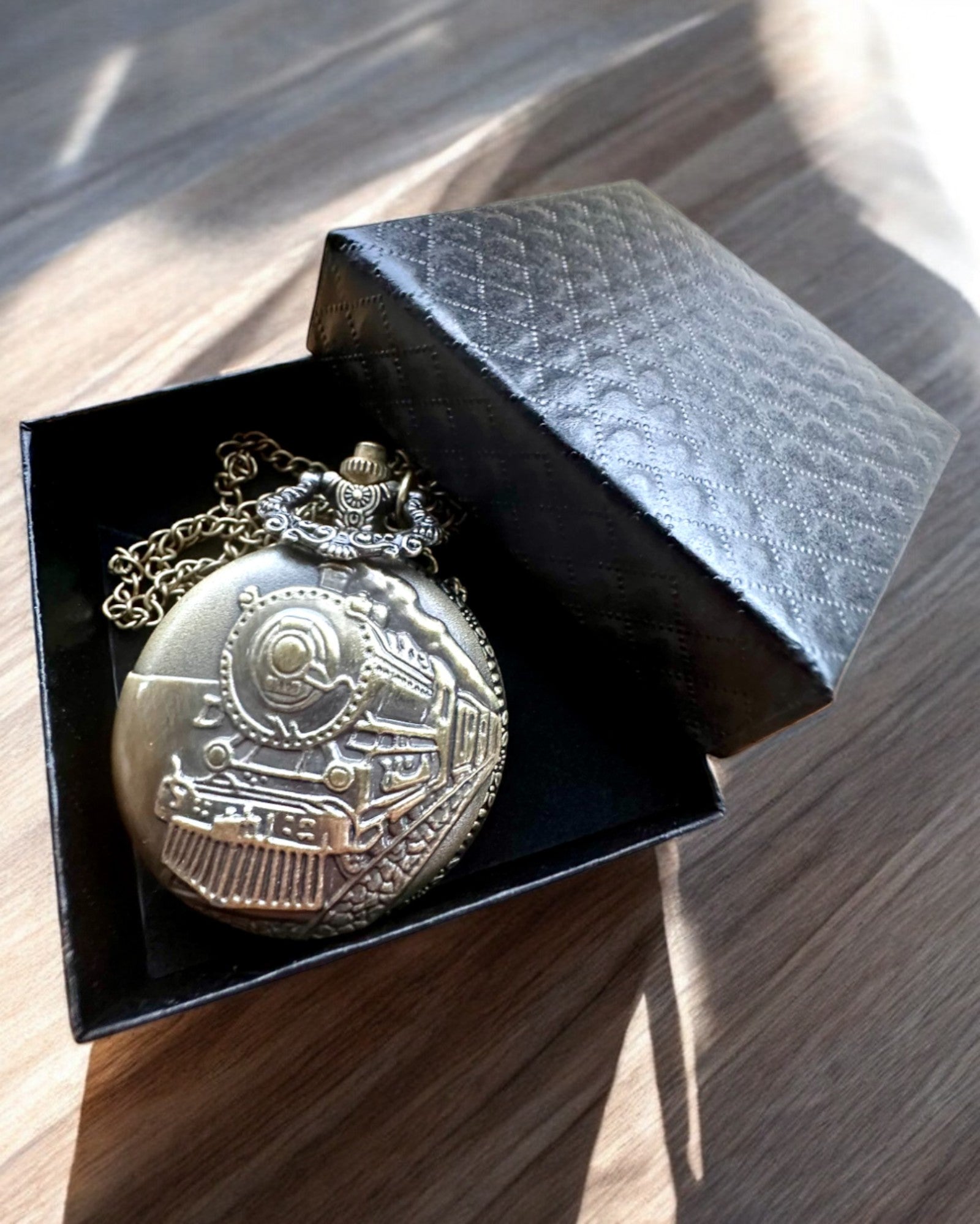 Lommeur Tidslokomotiv med gravering, som gave, togmotiv