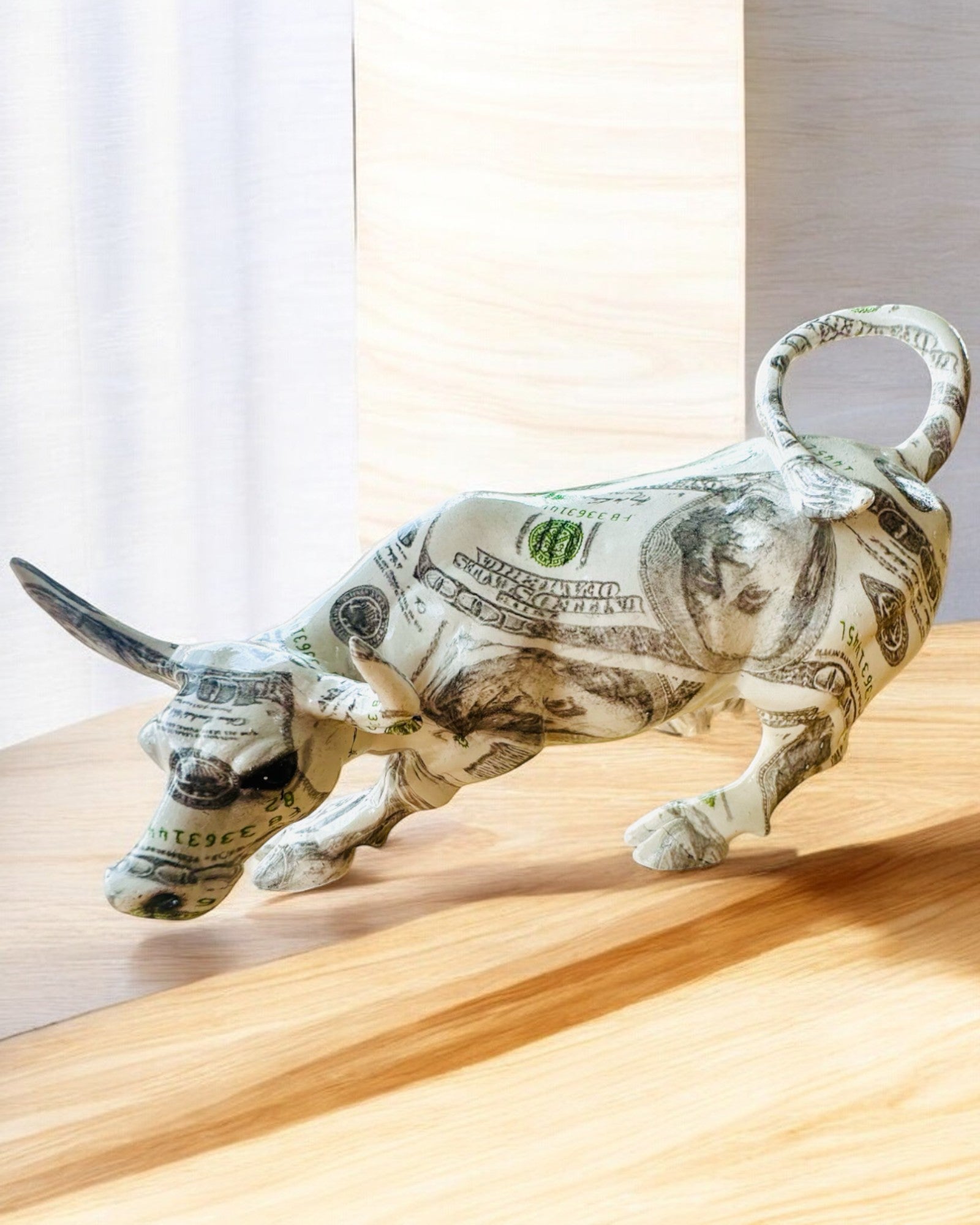 Dekorativ skulptur Okse "BullArt" – Unik kunst med mulighet for gravering - 4 fargevarianter, for personlig gave