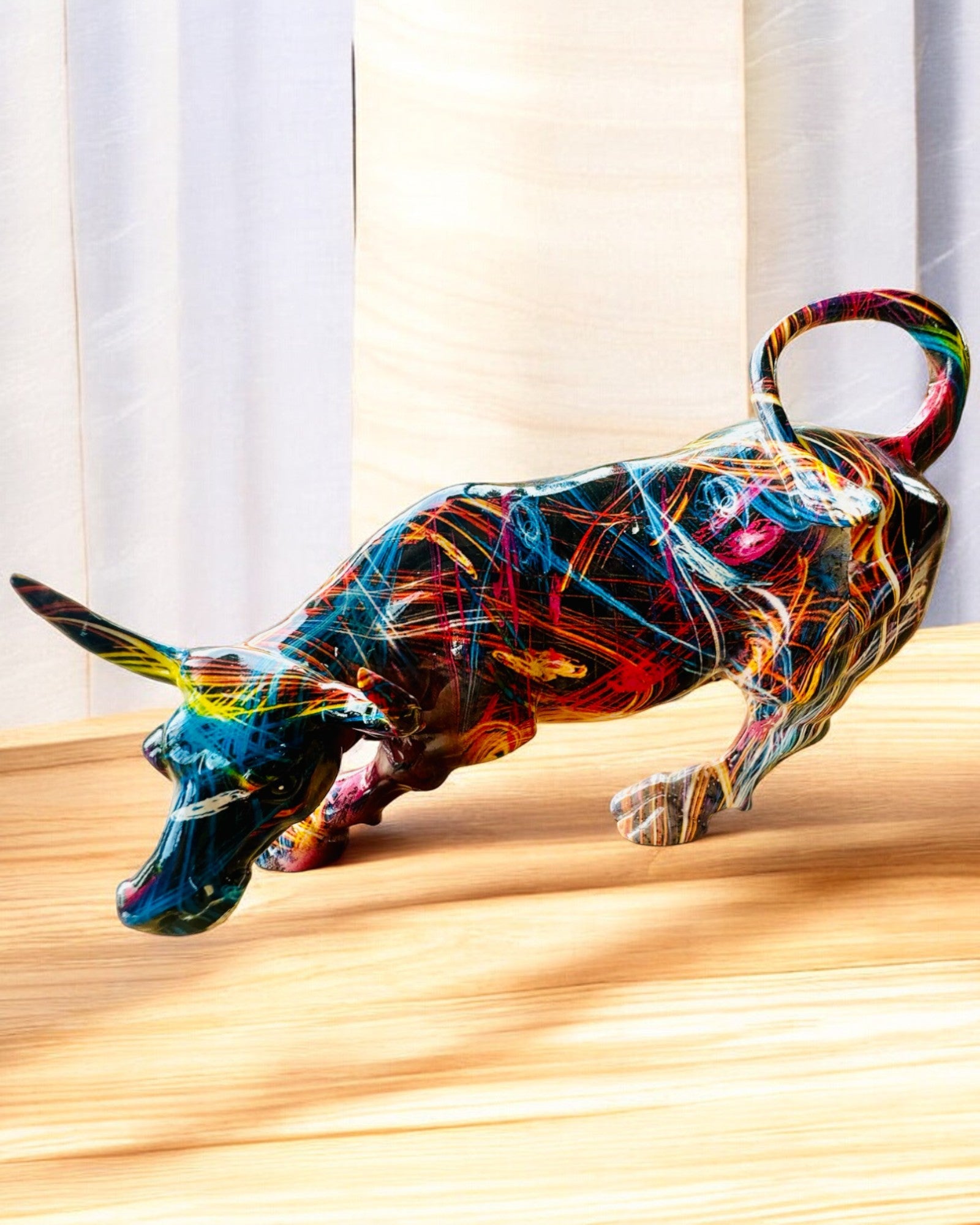 Dekorativ skulptur Okse "BullArt" – Unik kunst med mulighet for gravering - 4 fargevarianter, for personlig gave