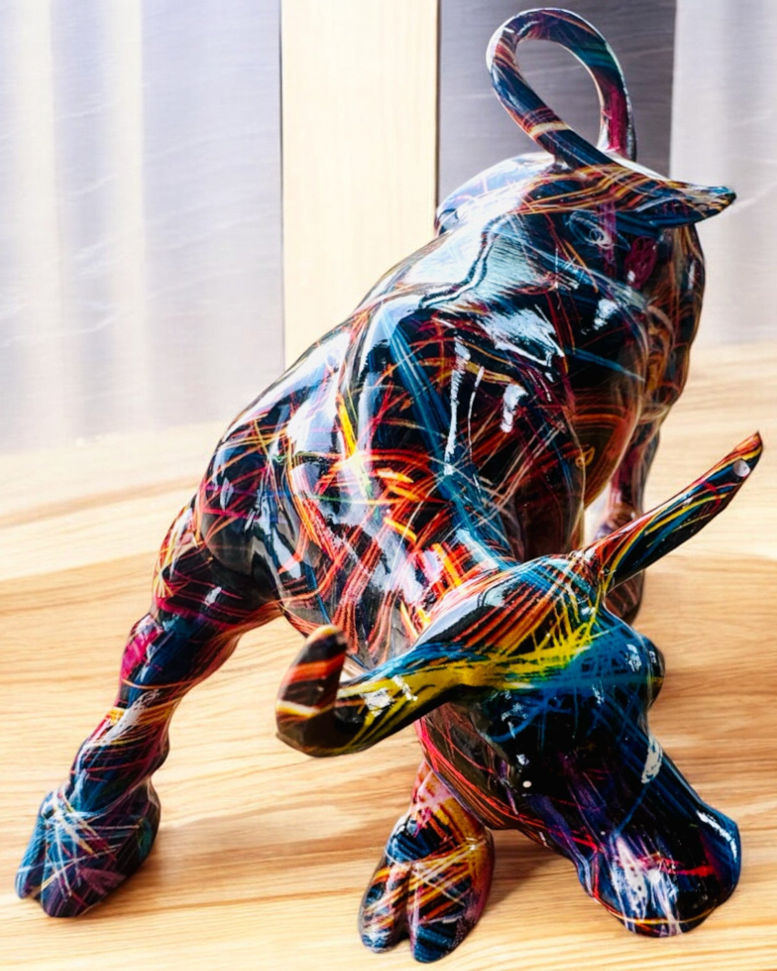 Dekorativ skulptur Okse "BullArt" – Unik kunst med mulighet for gravering - 4 fargevarianter, for personlig gave