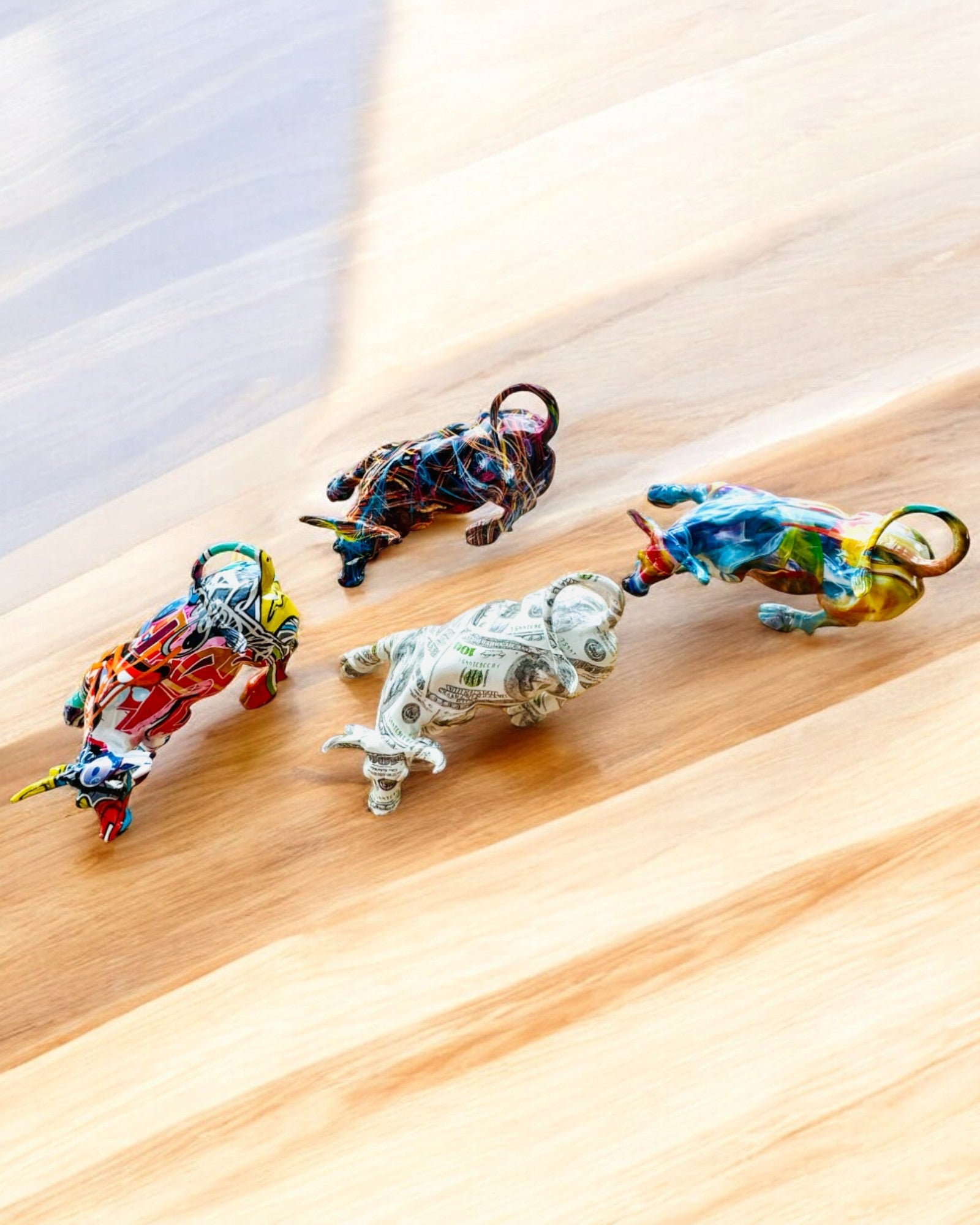 Dekorativ skulptur Okse "BullArt" – Unik kunst med mulighet for gravering - 4 fargevarianter, for personlig gave