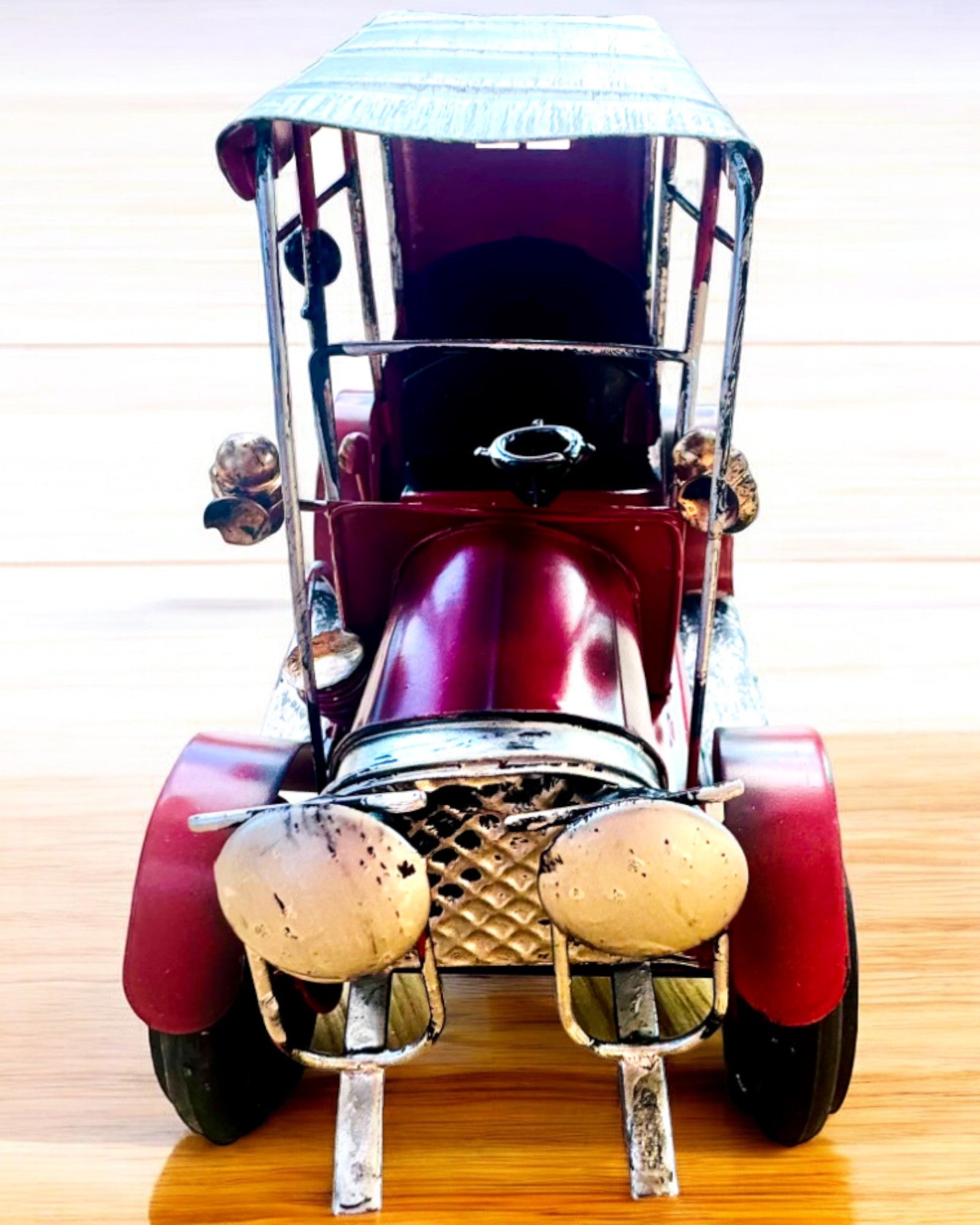 Klassisk Retro bilmodell - tre varianter med mulighet for gravering som gave