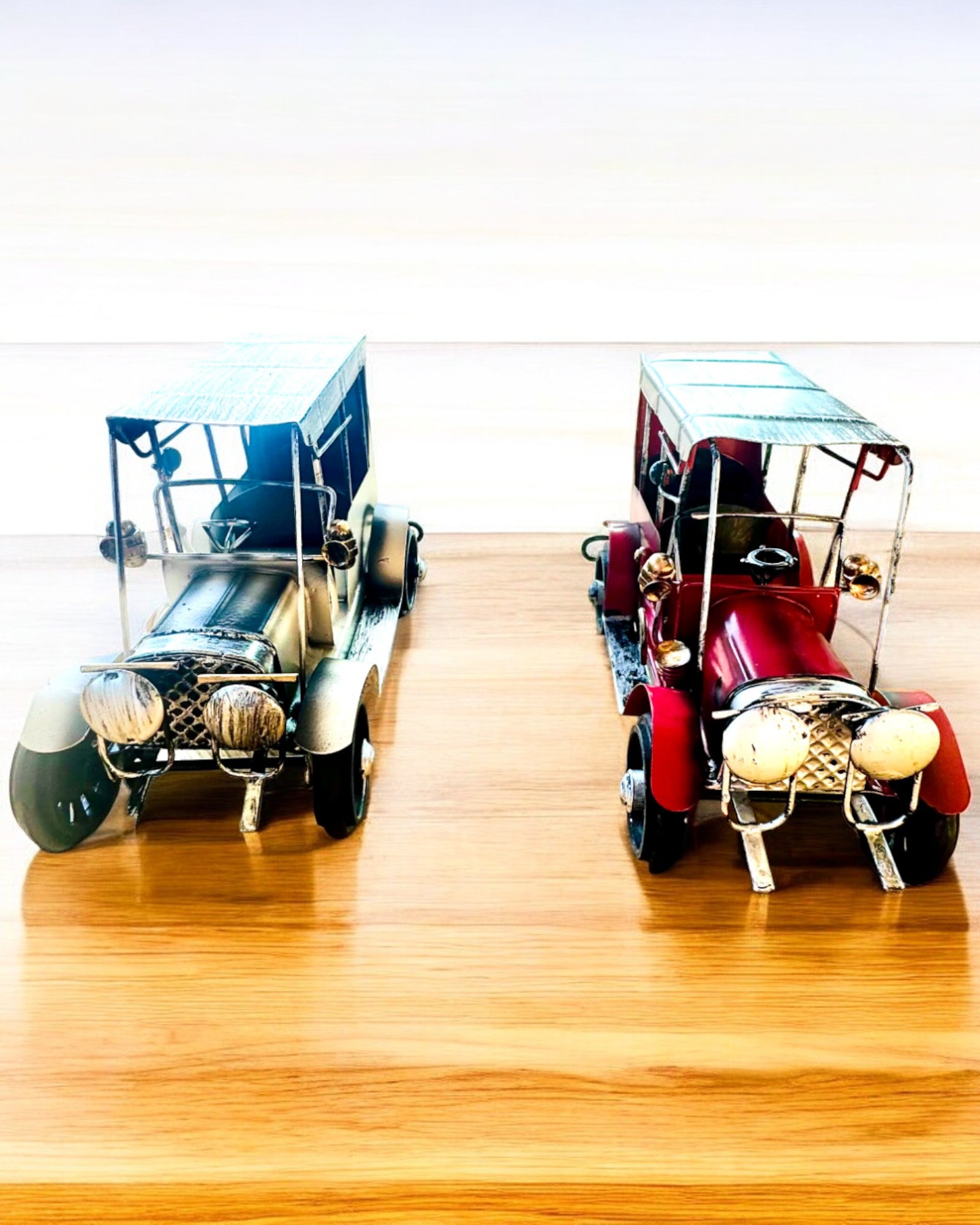 Klassisk Retro bilmodell - tre varianter med mulighet for gravering som gave