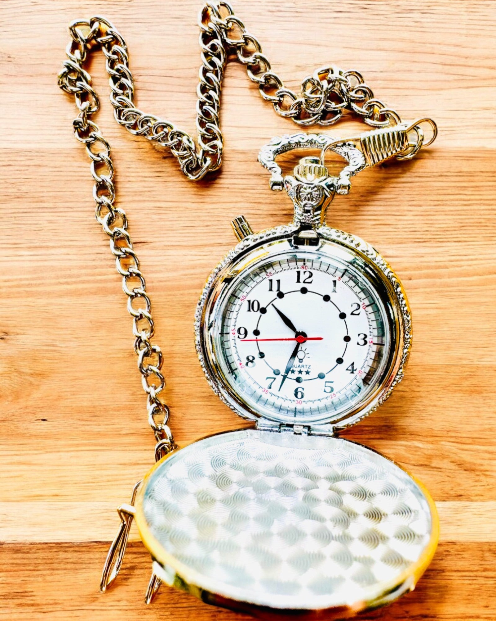 Lommeur "Motorsykkel Eleganse 2" – Gravering for gave, 3 fargevarianter