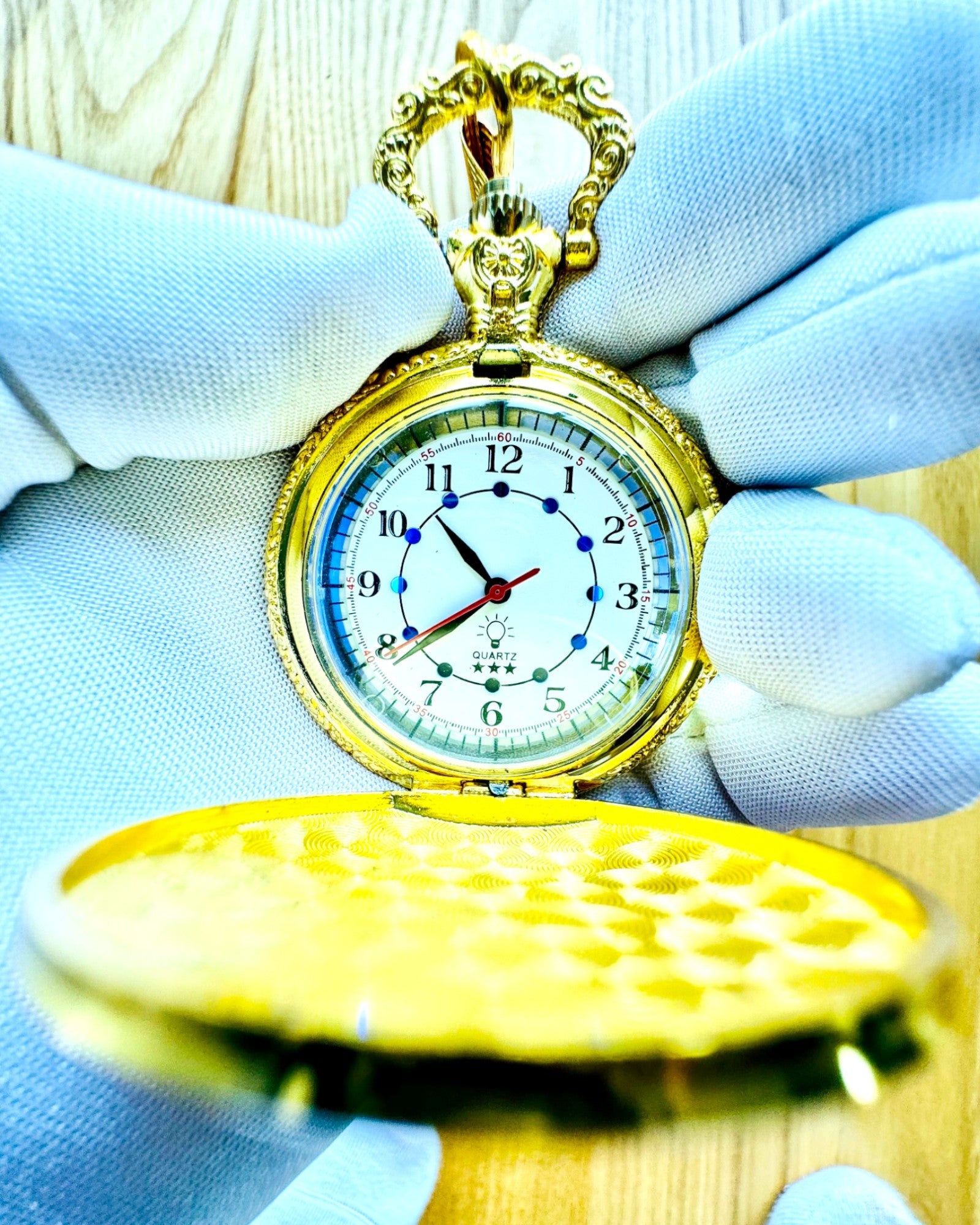 Lommeur "Motorsykkel Eleganse 2" – Gravering for gave, 3 fargevarianter