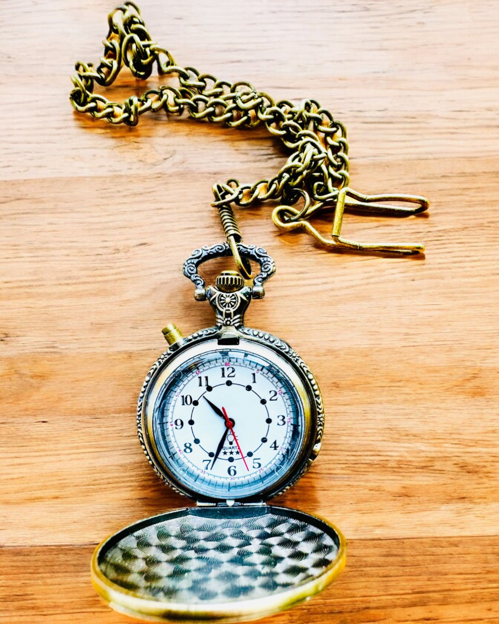 Lommeur "Motorsykkel Eleganse 2" – Gravering for gave, 3 fargevarianter