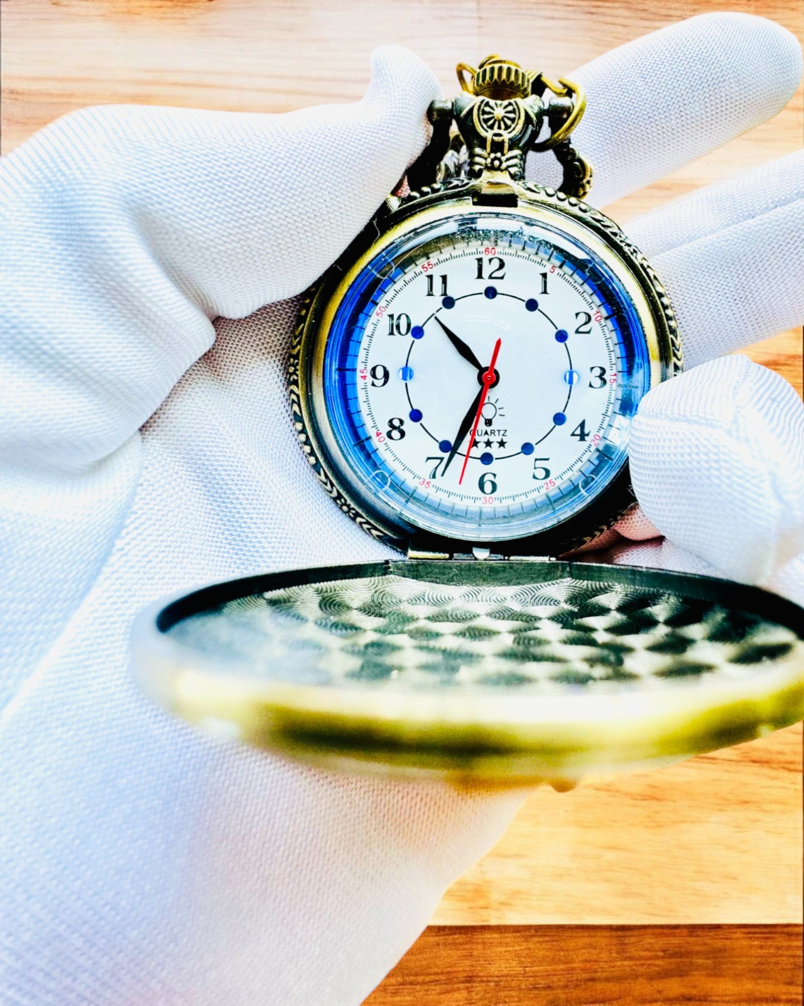 Lommeur "Motorsykkel Eleganse 2" – Gravering for gave, 3 fargevarianter