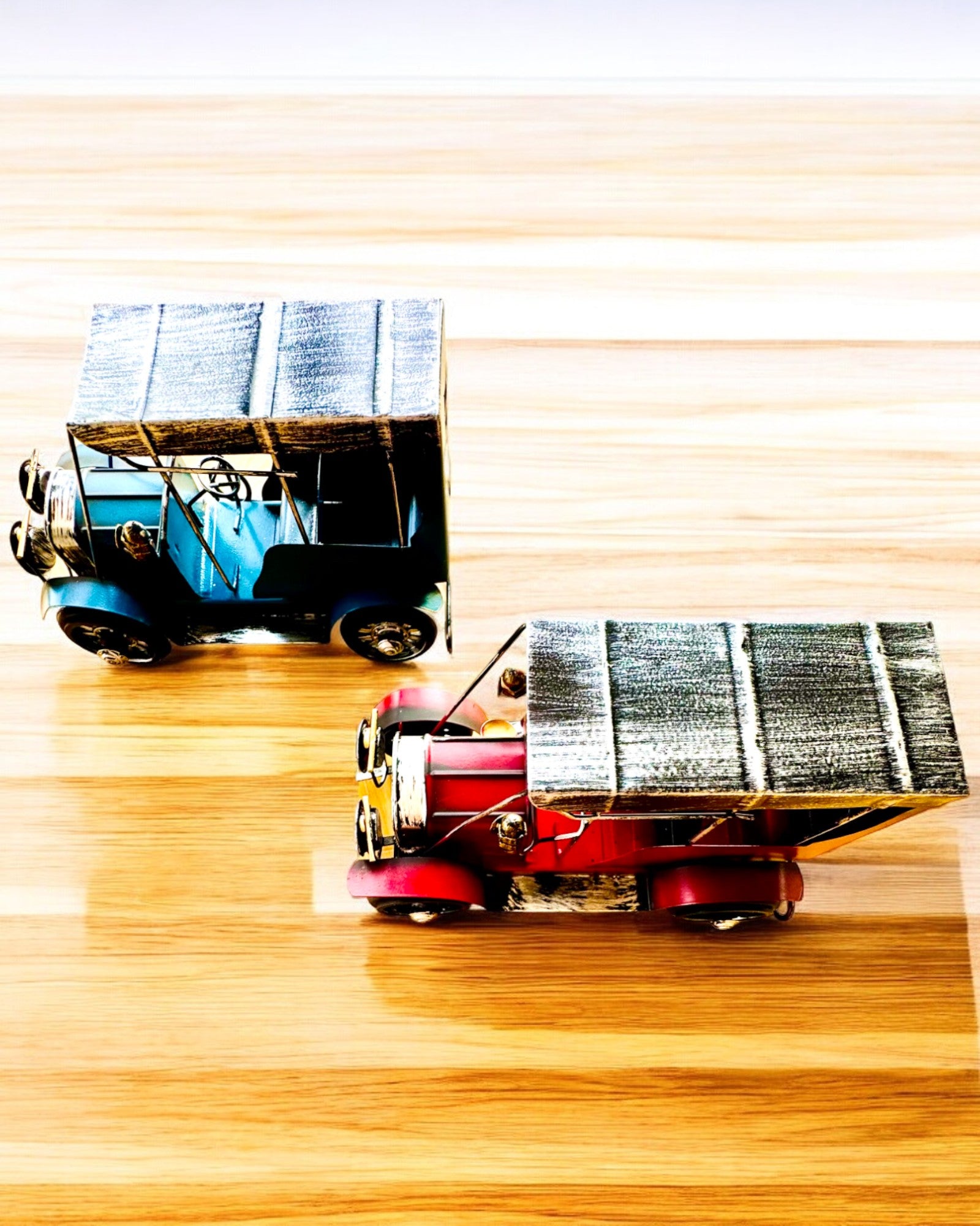 Klassisk Retro bilmodell - tre varianter med mulighet for gravering som gave