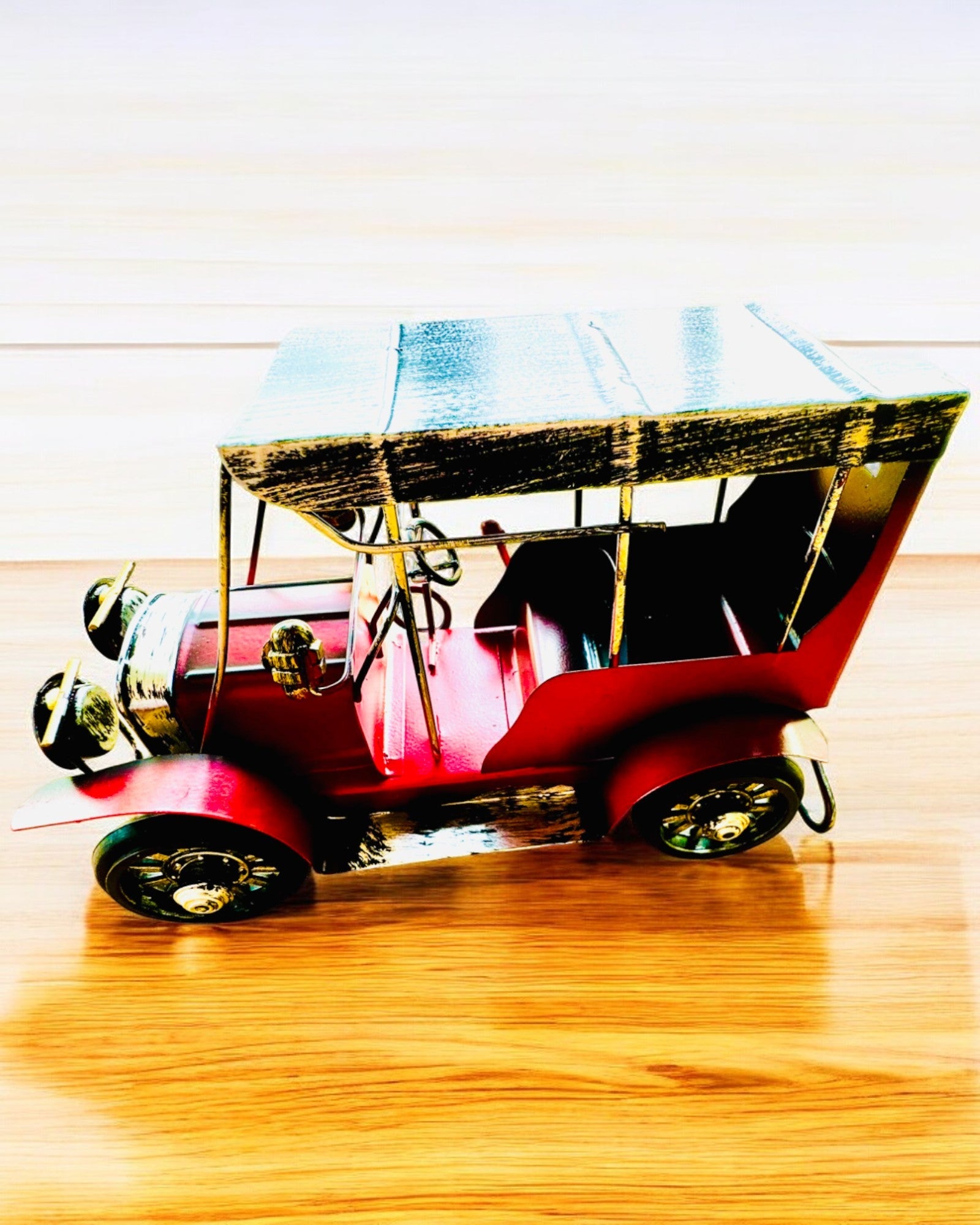 Klassisk Retro bilmodell - tre varianter med mulighet for gravering som gave