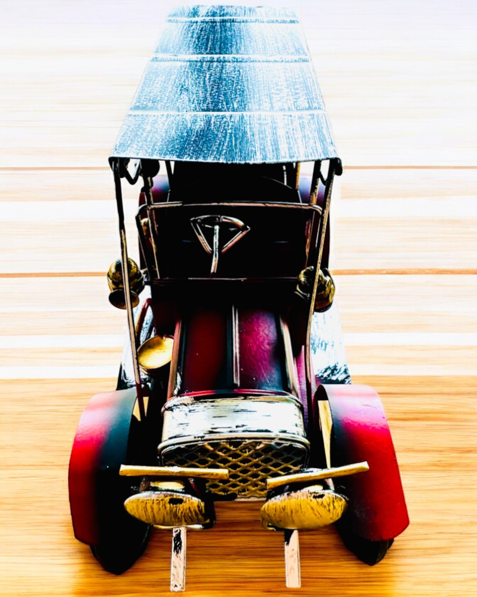 Klassisk Retro bilmodell - tre varianter med mulighet for gravering som gave