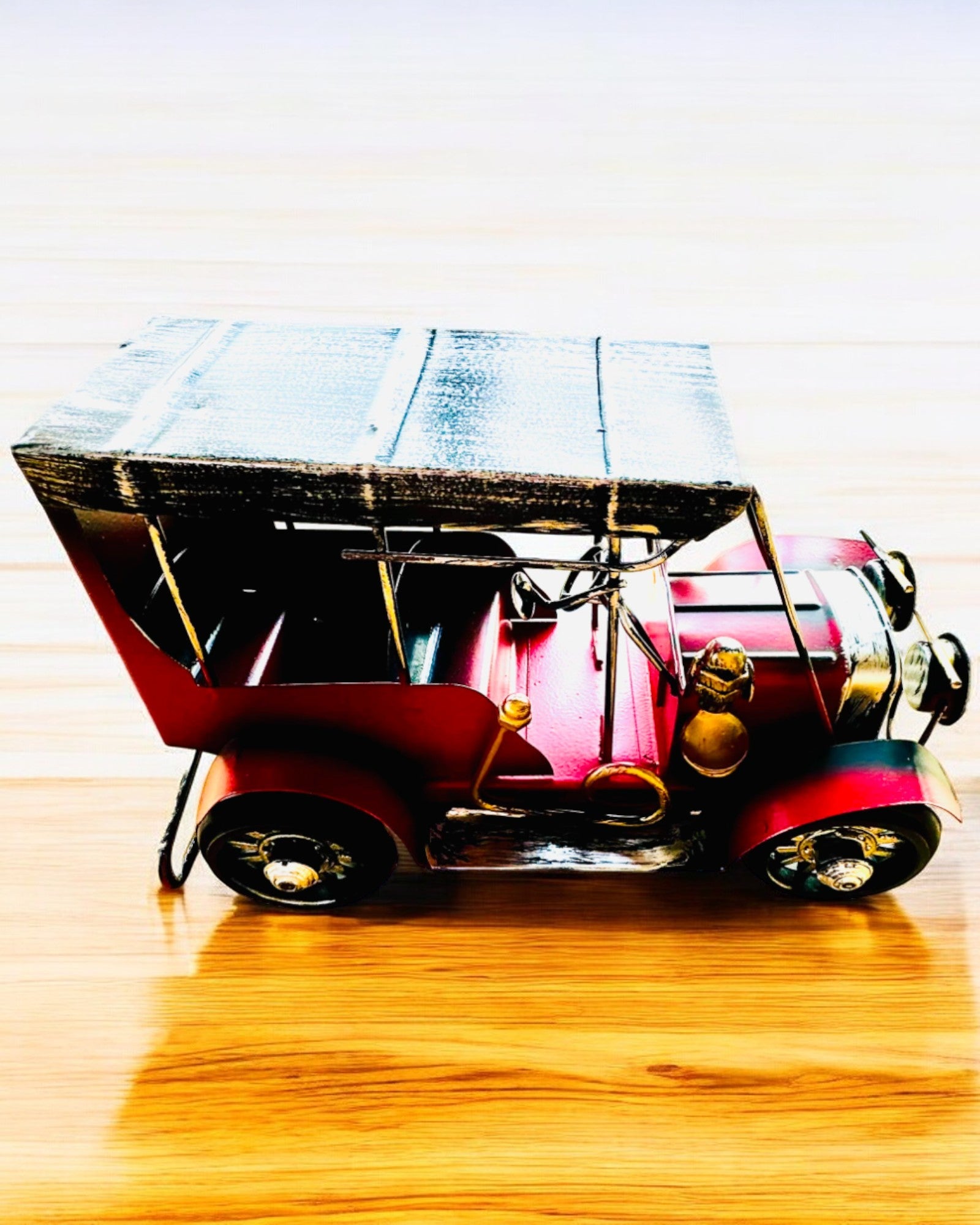 Klassisk Retro bilmodell - tre varianter med mulighet for gravering som gave