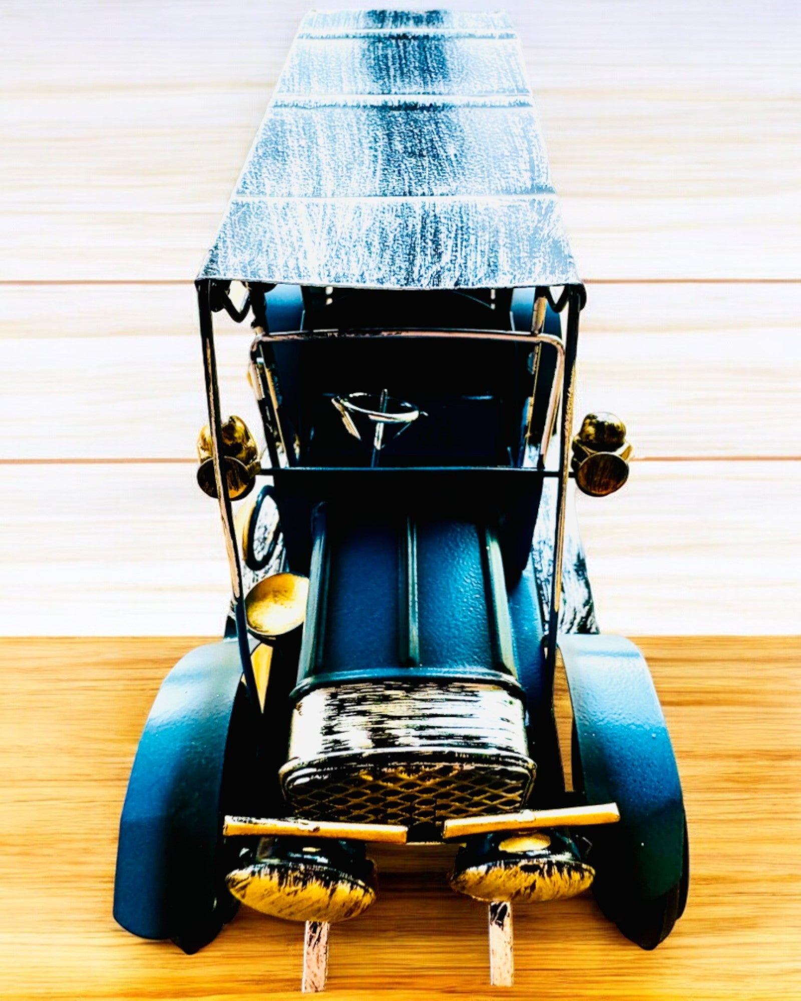 Klassisk Retro bilmodell - tre varianter med mulighet for gravering som gave