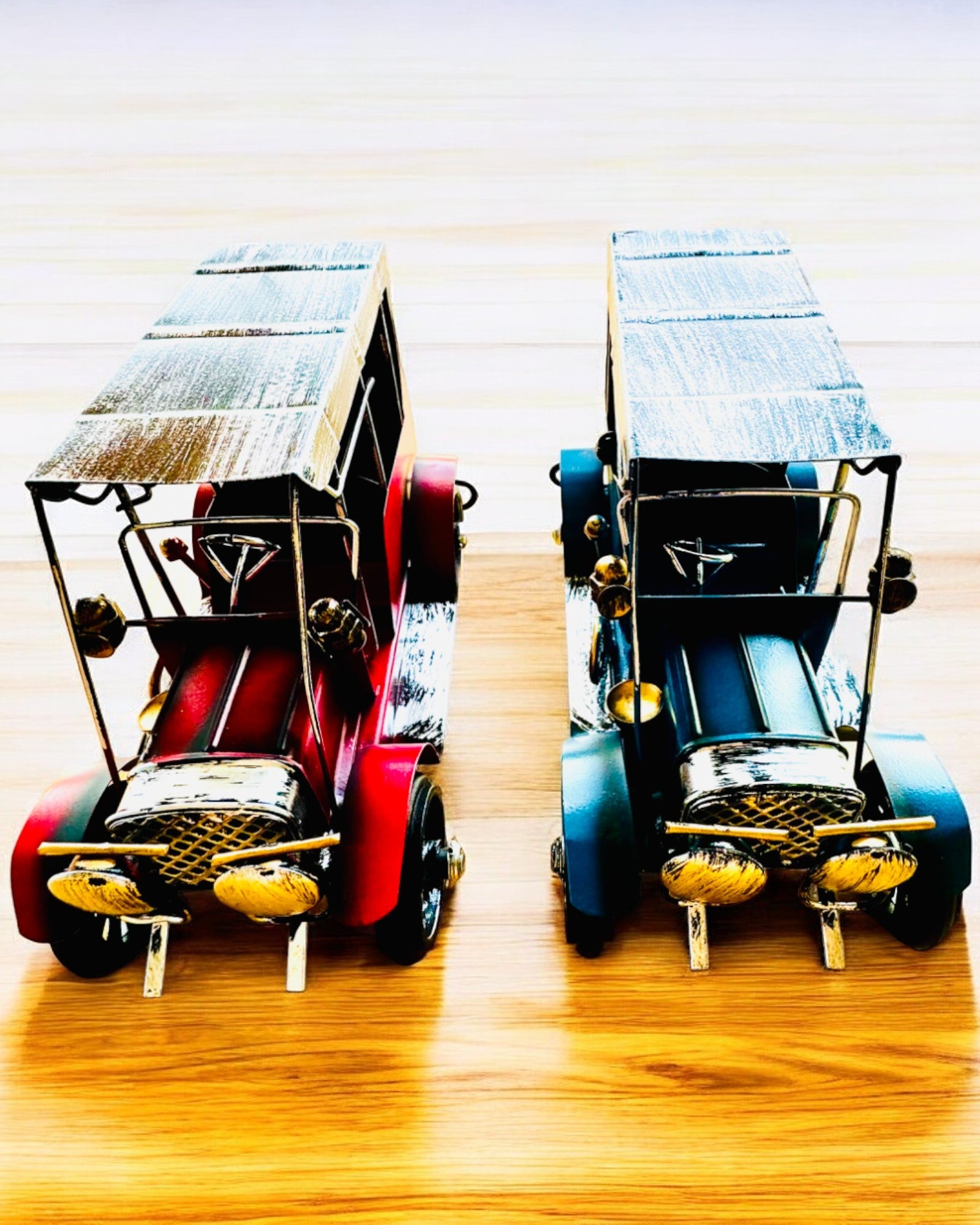 Klassisk Retro bilmodell - tre varianter med mulighet for gravering som gave