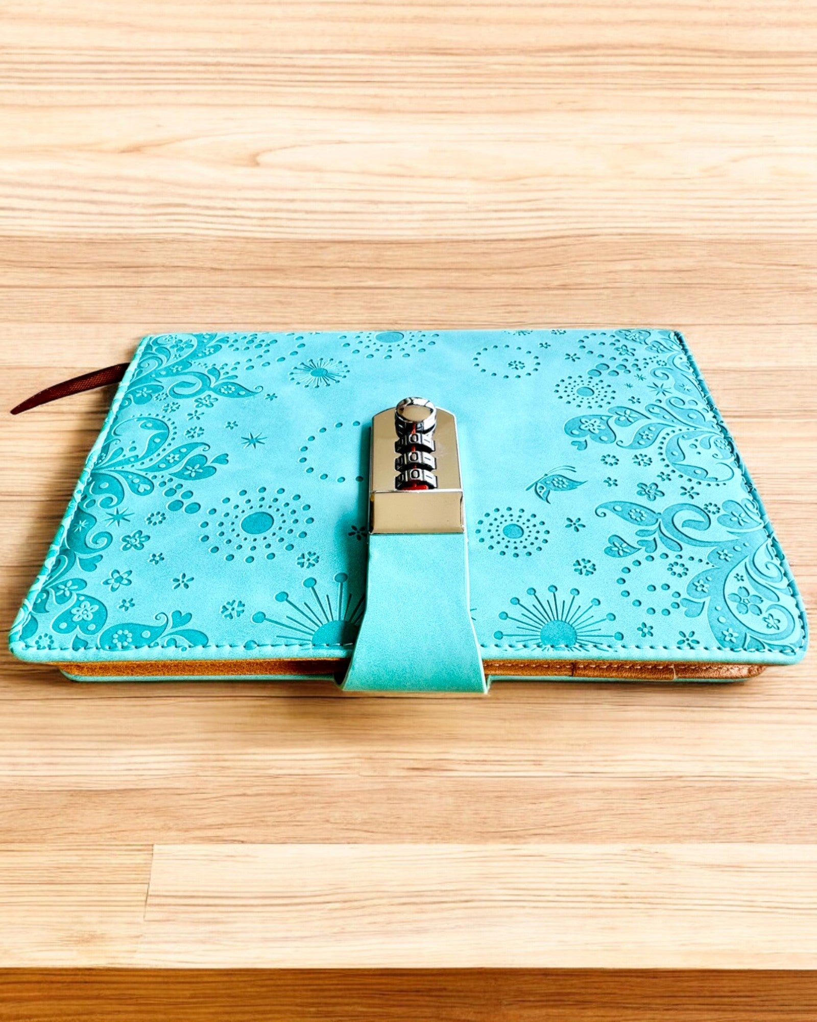 Eksklusiv Notatbok, PU-skinn, A5 med Kodelås - "Secret Journal", personalisering med gravering