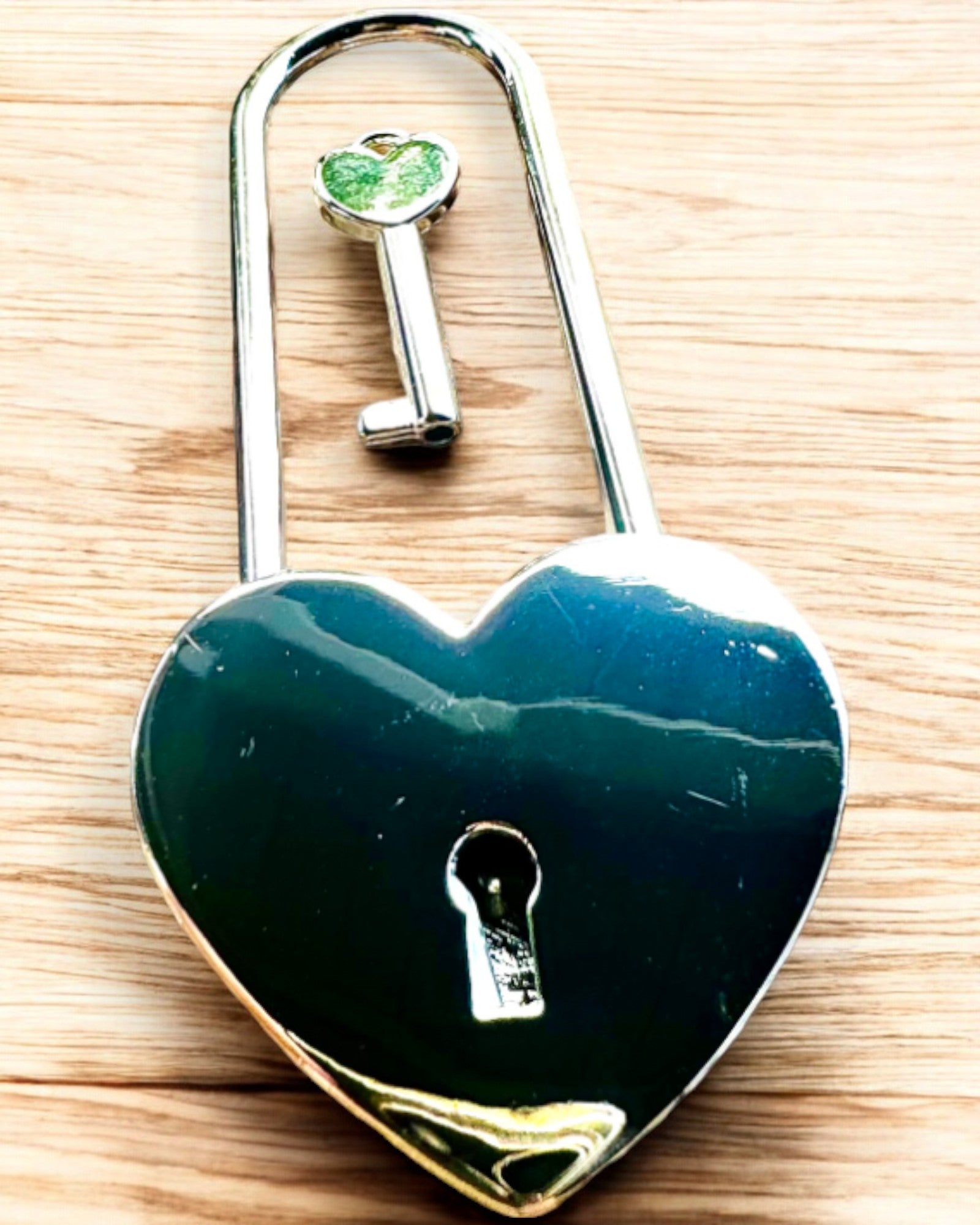 Magiske kjærlighetslåser med gravering som gave, 5 fargevarianter å velge mellom