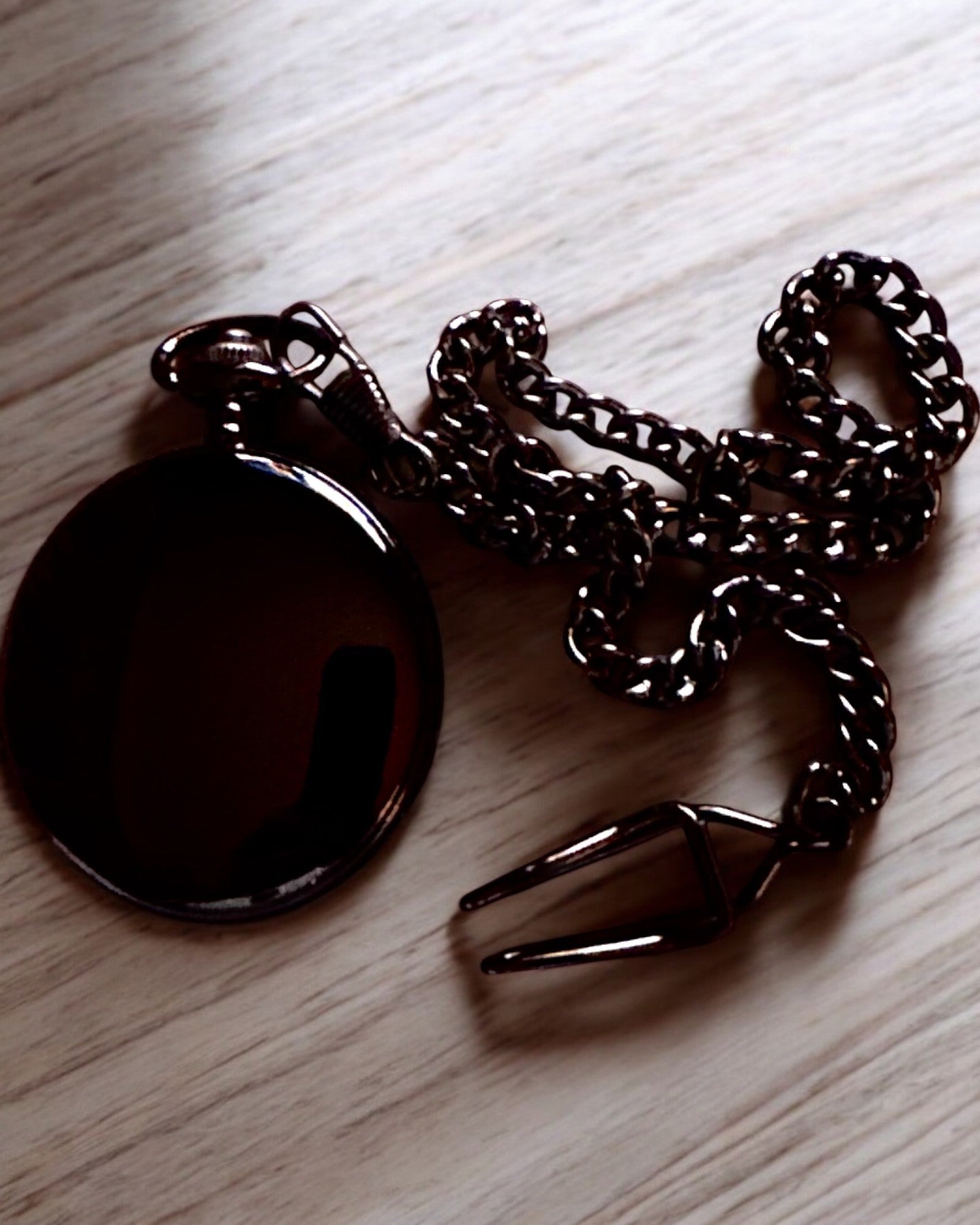 Kompass i lommeur-stil "Navigator" - Farge mørk metall