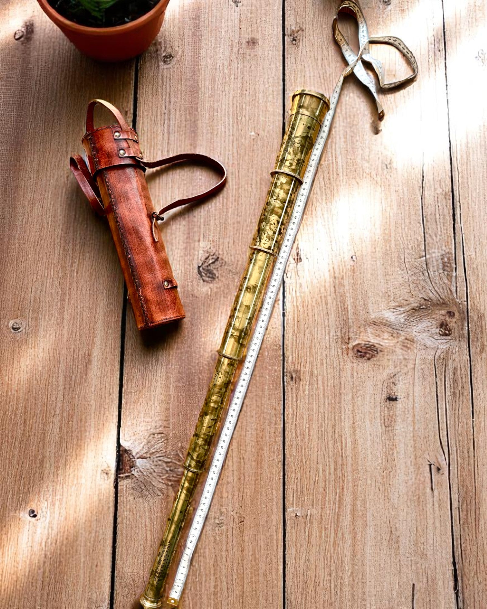 Kongelig kikkert "Voyager 1818" – Eksklusiv, Messing, 83 cm, håndlaget, etui av Naturlig Skinn – Samlerutgave, personalisering med gravering som gave