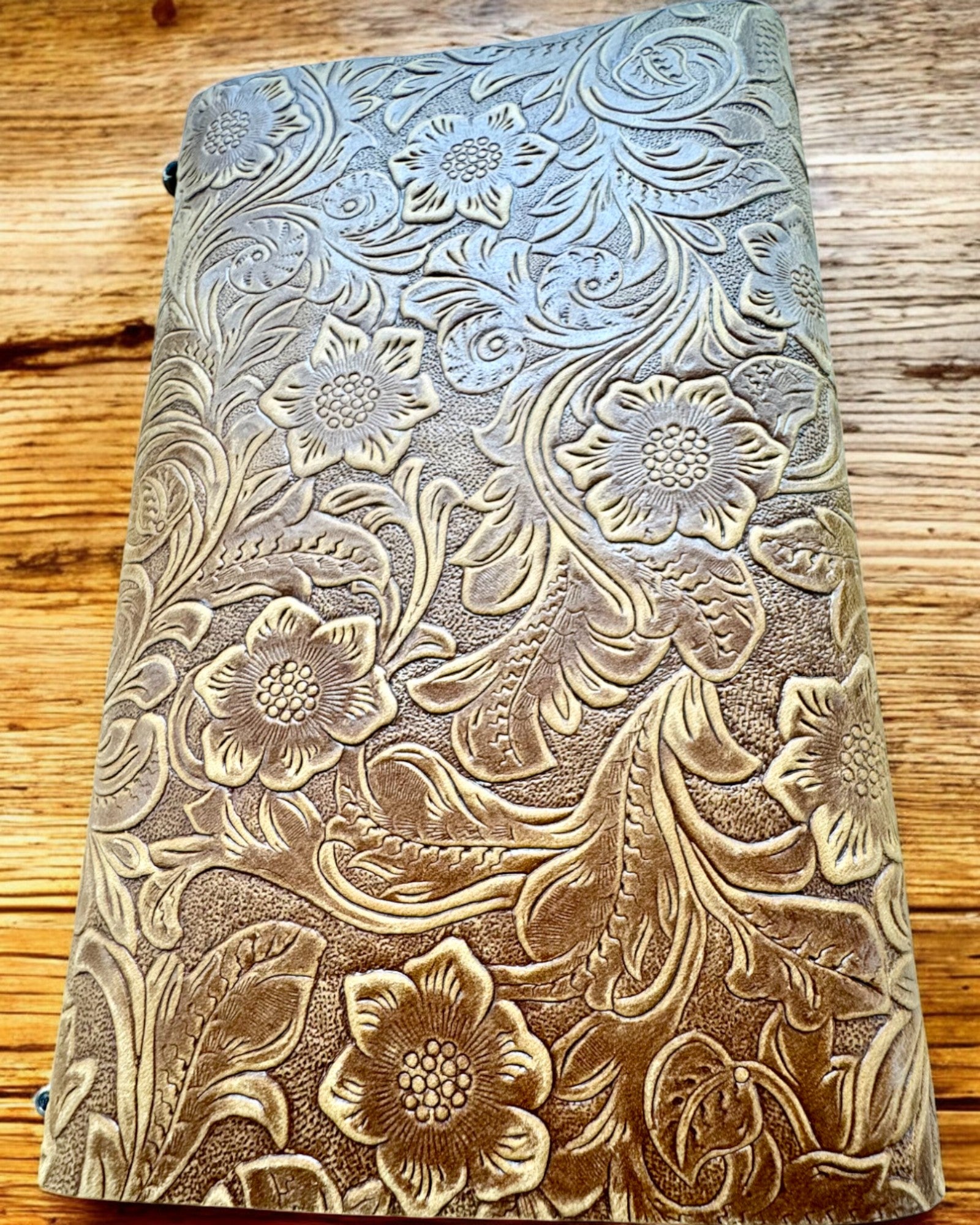 Luksuriøs Retro Notatbok med Skinnomslag - "Vintage Elegance", 480 sider, mulighet for personlig gravering