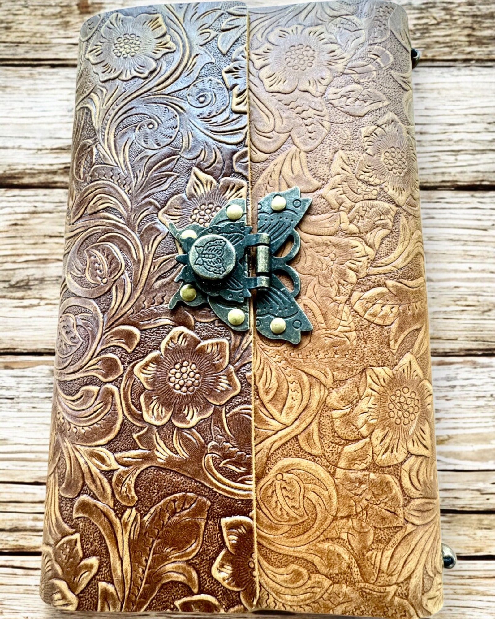 Luksuriøs Retro Notatbok med Skinnomslag - "Vintage Elegance", 480 sider, mulighet for personlig gravering