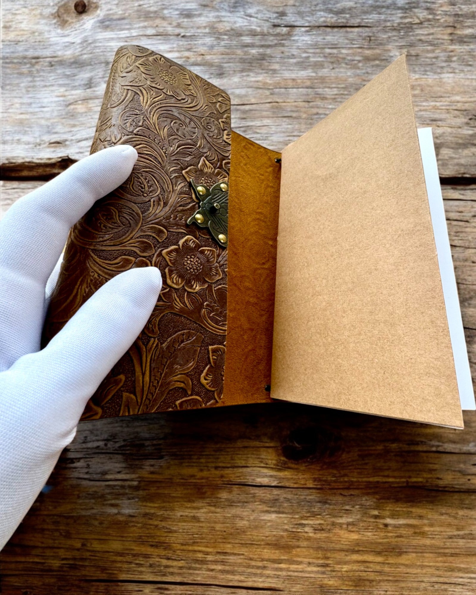 Luksuriøs Retro Notatbok med Skinnomslag - "Vintage Elegance", 480 sider, mulighet for personlig gravering