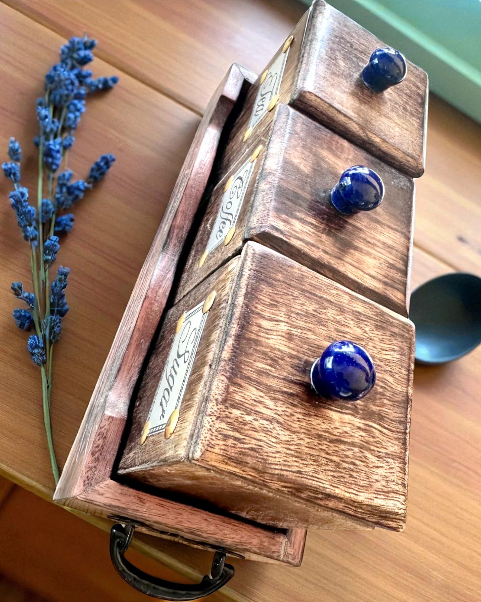 Sett Royal Trio – Te, Kaffe, Sukker av Shisham-tre, håndlaget, med mulighet for gravering som gave