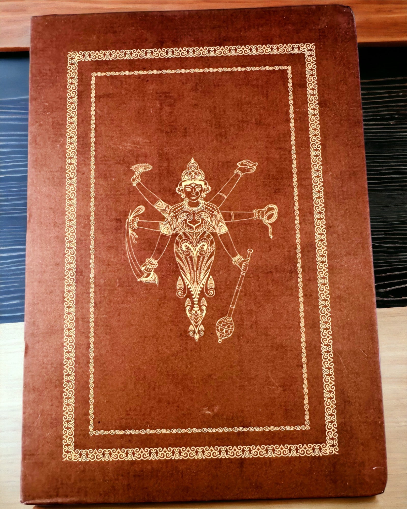 Vintage brun notatbok med dekorativt omslag i retrostil – Oppdagerens notatbok – Brun, Vintage