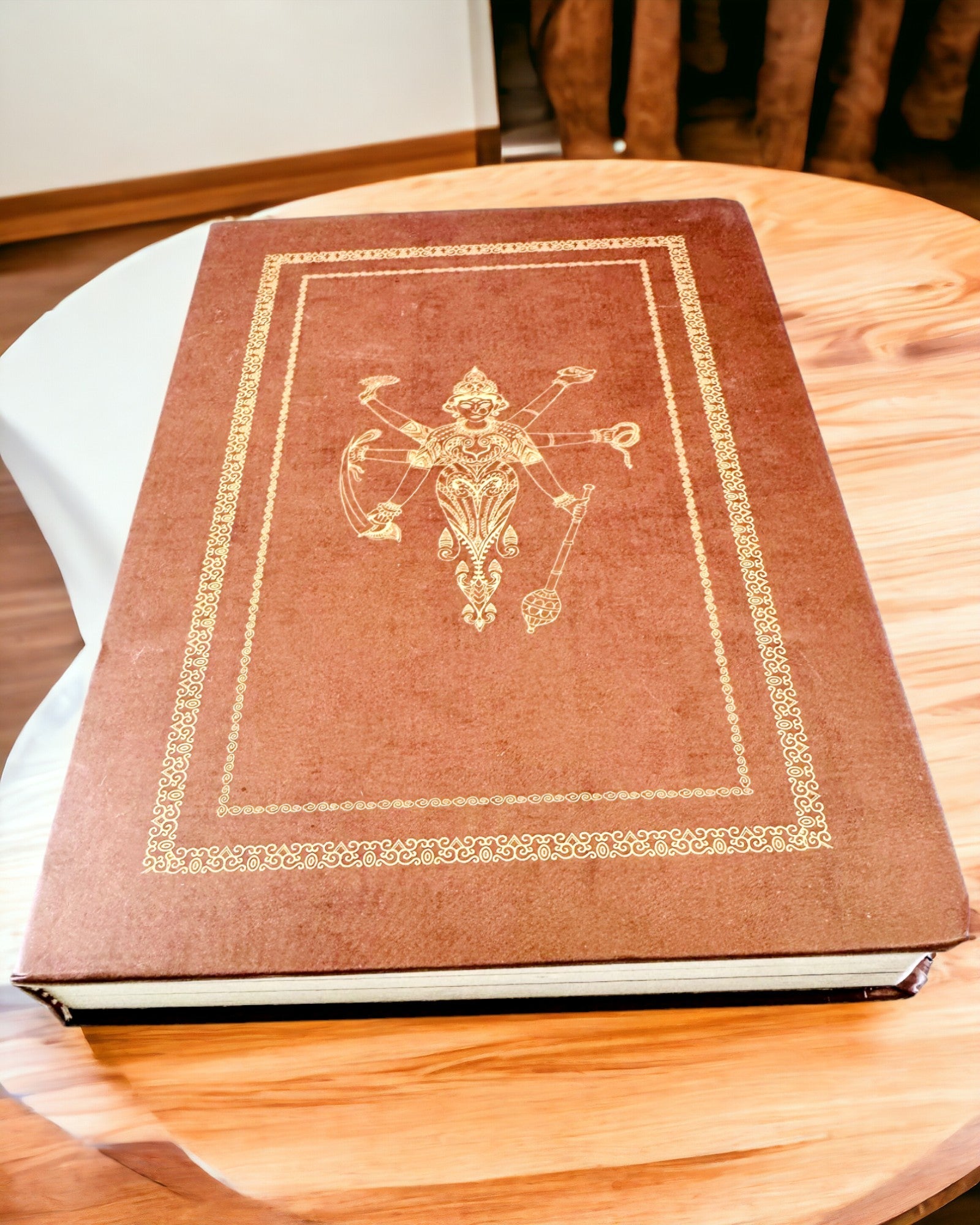 Vintage brun notatbok med dekorativt omslag i retrostil – Oppdagerens notatbok – Brun, Vintage