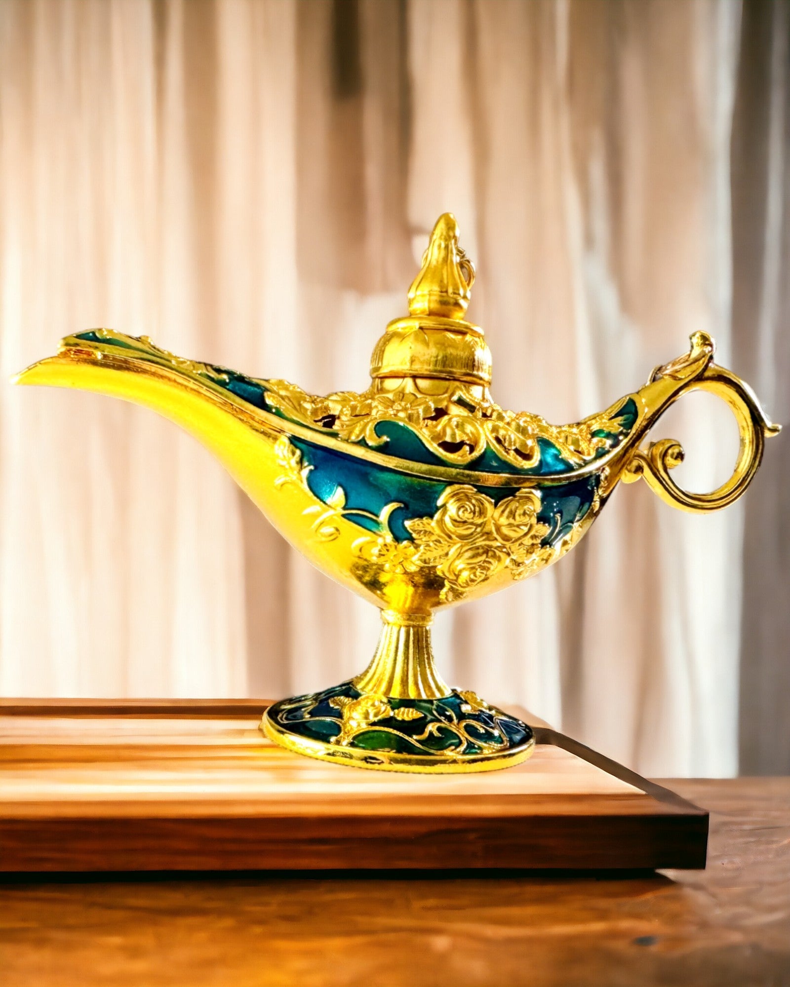 Liten Håndlaget Aladdin-lampe - Metallkunstverk for Hjemmedekorasjon, gravering