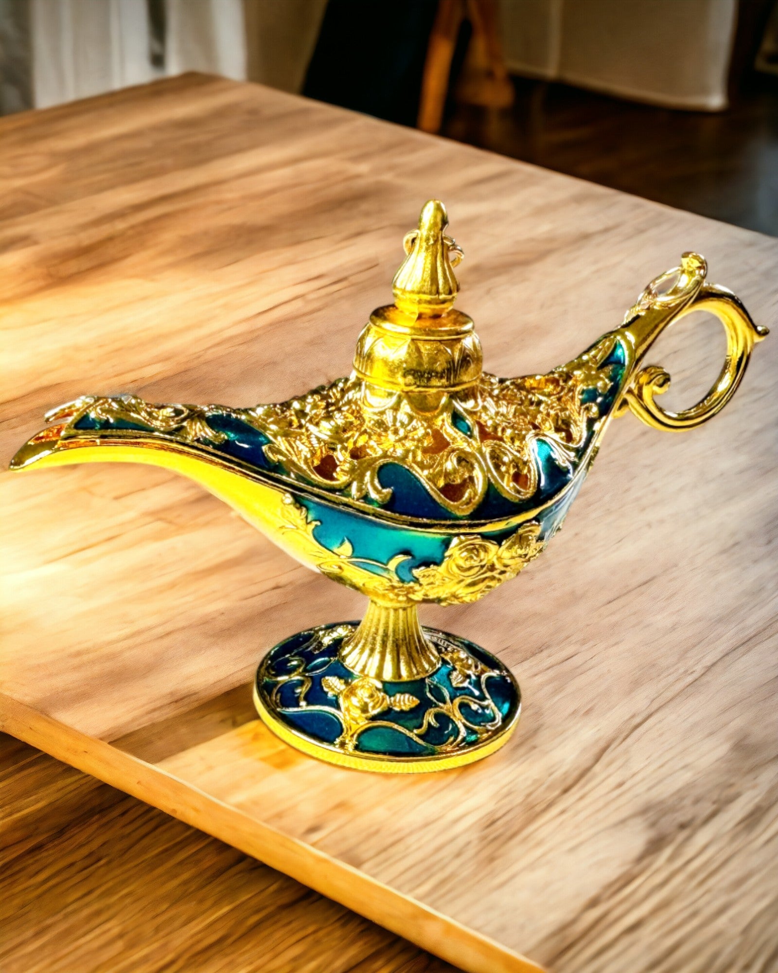 Liten Håndlaget Aladdin-lampe - Metallkunstverk for Hjemmedekorasjon, gravering