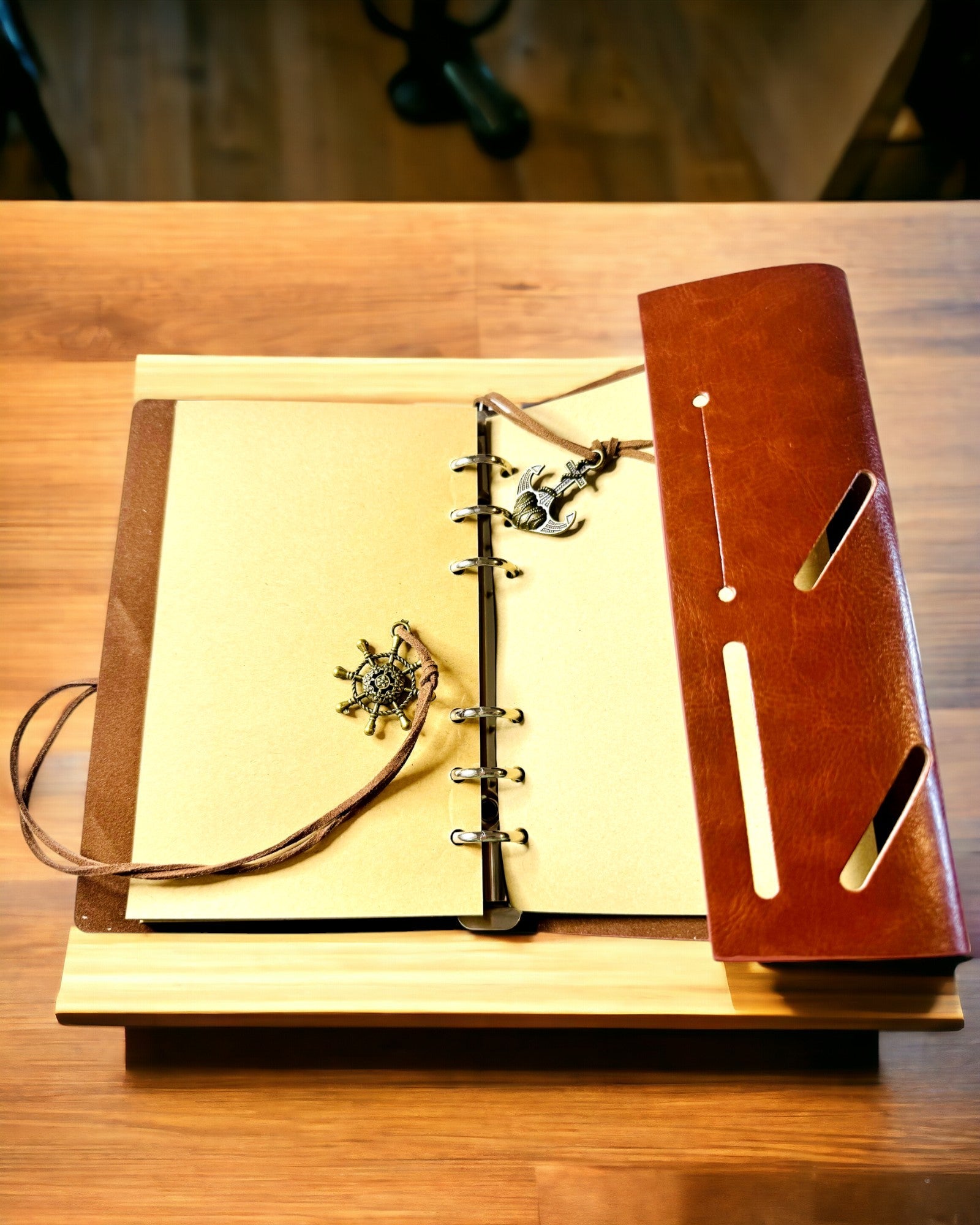 Vintage Seilnotatbok A6 eller A7 størrelse - med Kompassmotiv og Lagrede Sider - Tilgjengelig i forskjellige Fargevarianter, mulighet for gravering