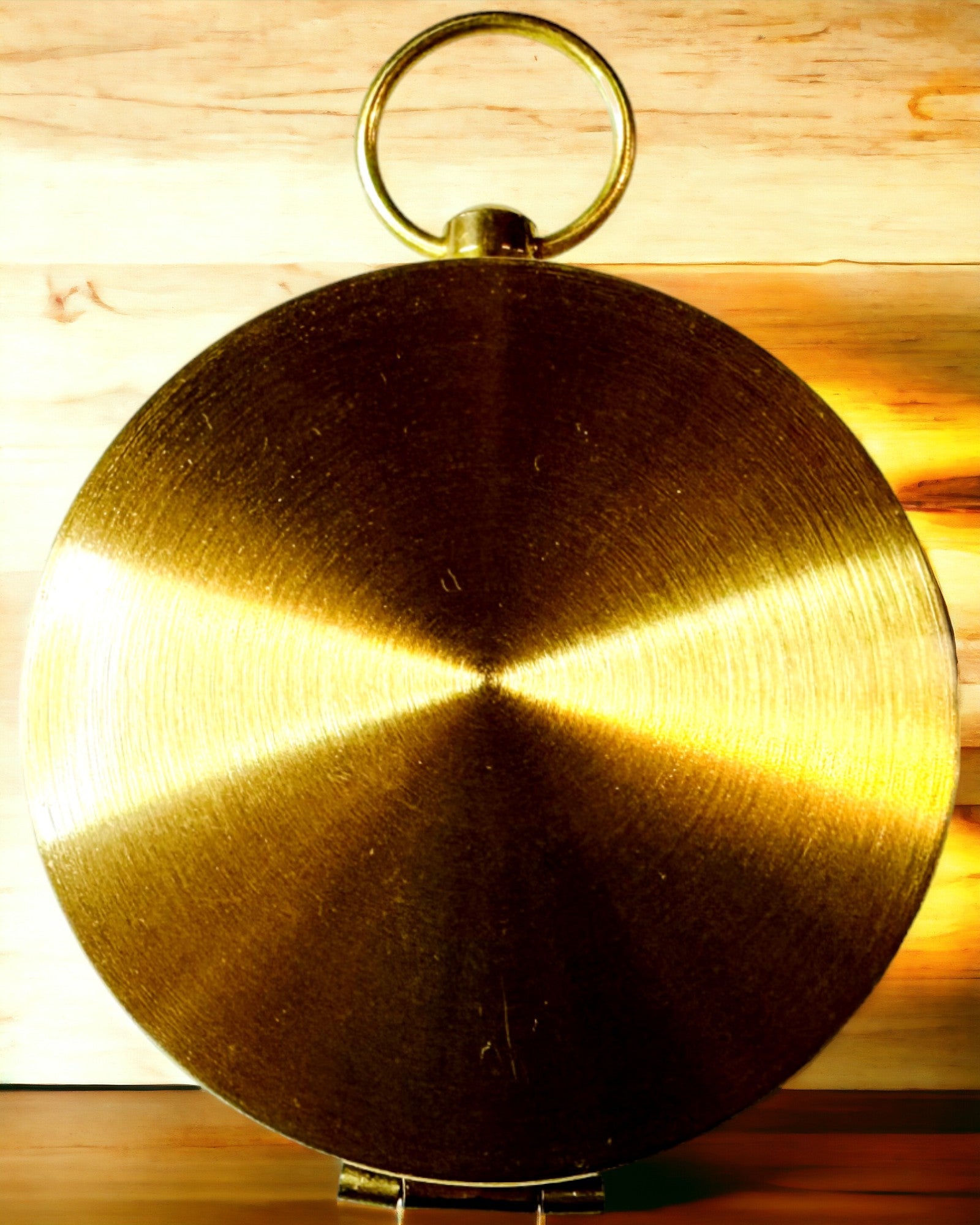 Retro Navigasjonskompass – Bærbart og Presist Instrument for Retningsbestemmelse for Reisende og Oppdagere. Gravering, personalisering.