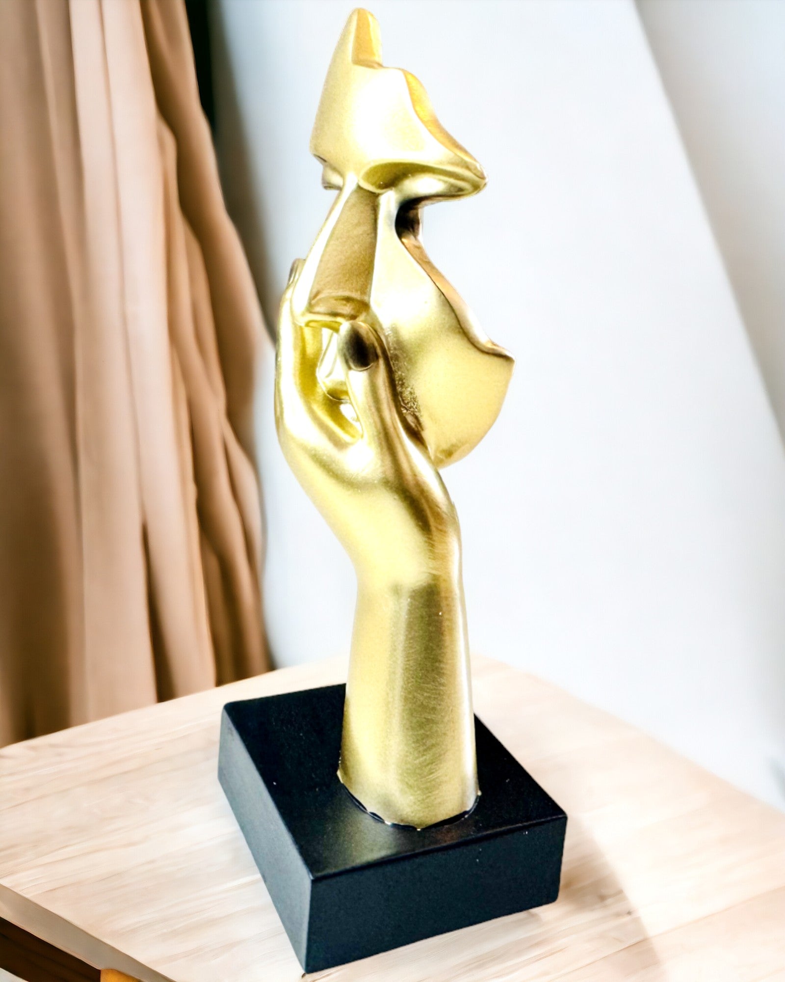 Abstrakt Håndskulptur "Kunstens Berøring" - Kontordekorasjon i Europeisk Stil, Tilpasning med Gravering 2 stykker