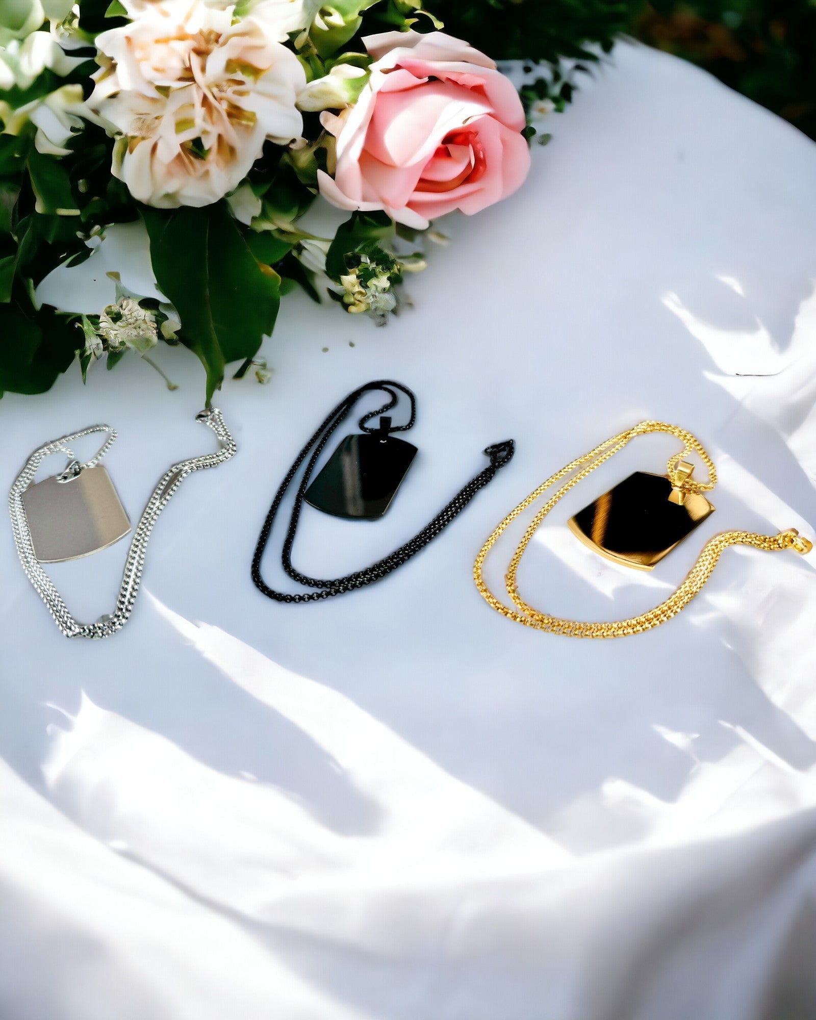 Dog Tag Halskjede "Tre Nyanser av Stil" - ID-brikke - Elegant Anheng i Rustfritt Stål med Gravering Alternativ