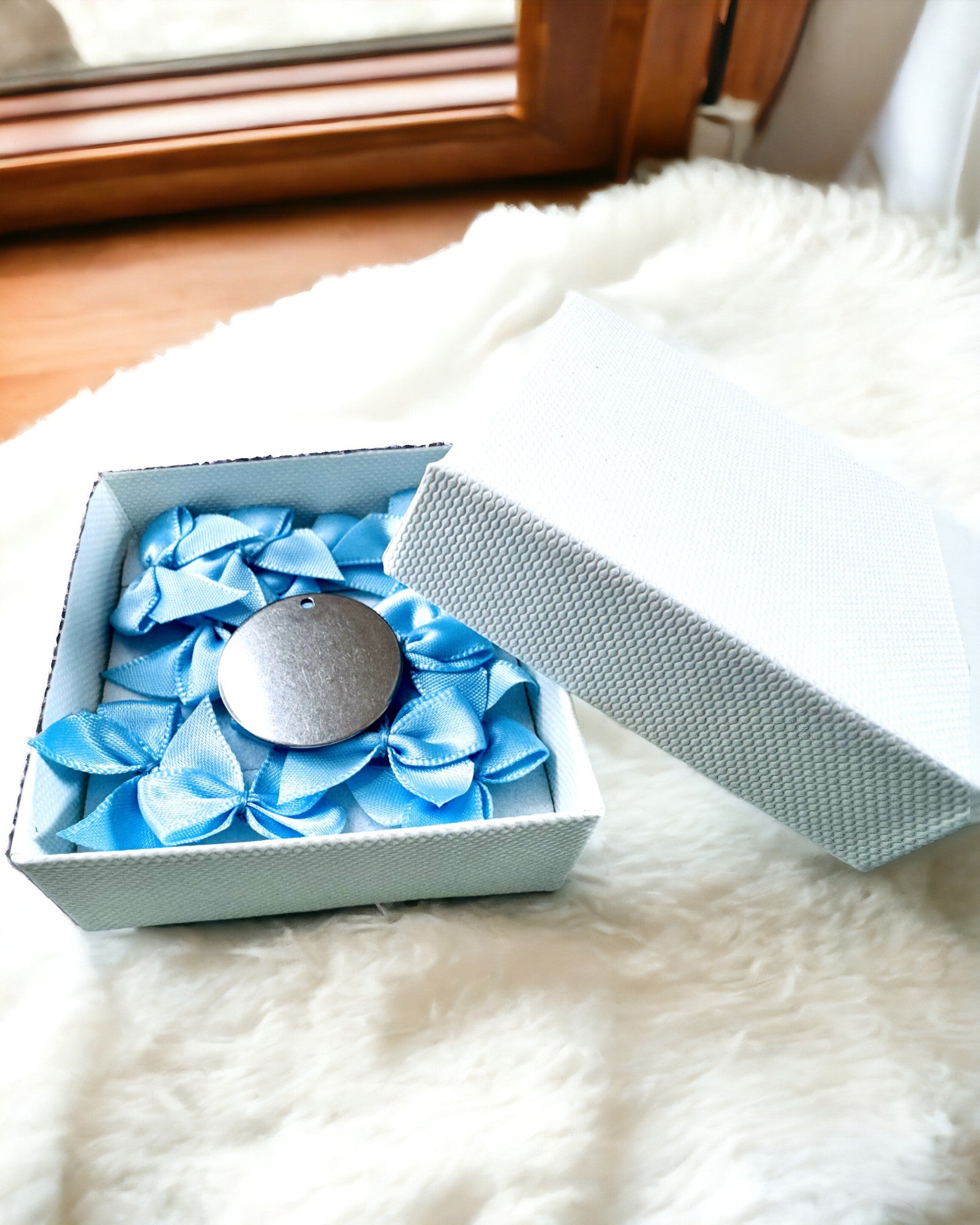 Rundt Anheng i Rustfritt Stål som gave med mulighet for Personalisering, gravering