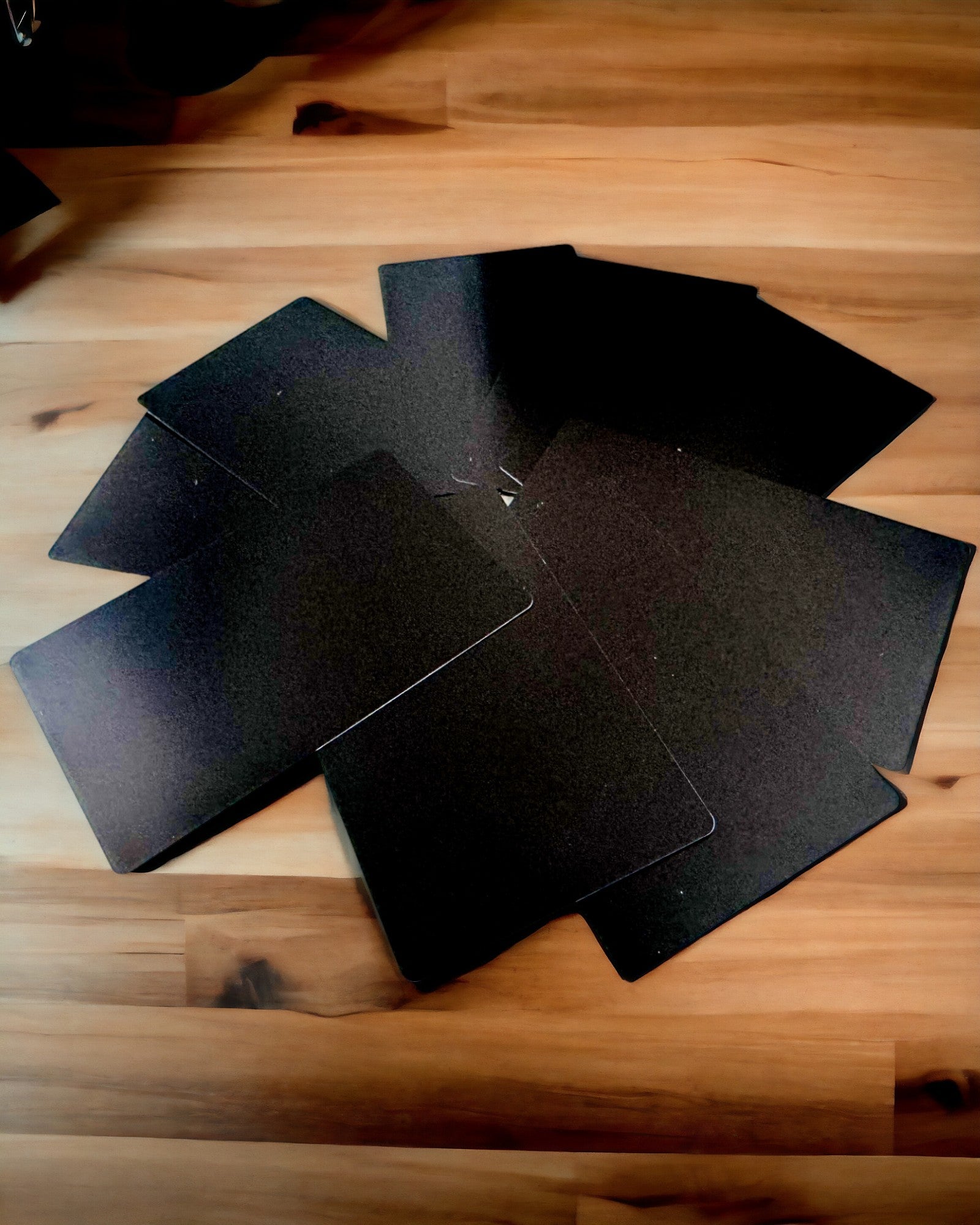 Eksklusivt Svart Metall Visittkort med Mulighet for Personalisering – Ideell som Gave