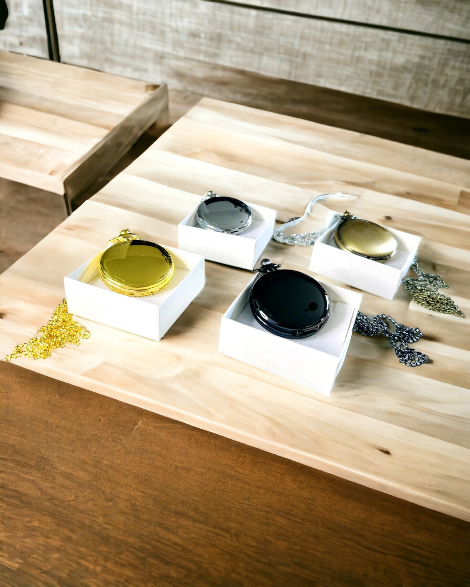 Vintage lommeur med mulighet for personalisering - børstet gull