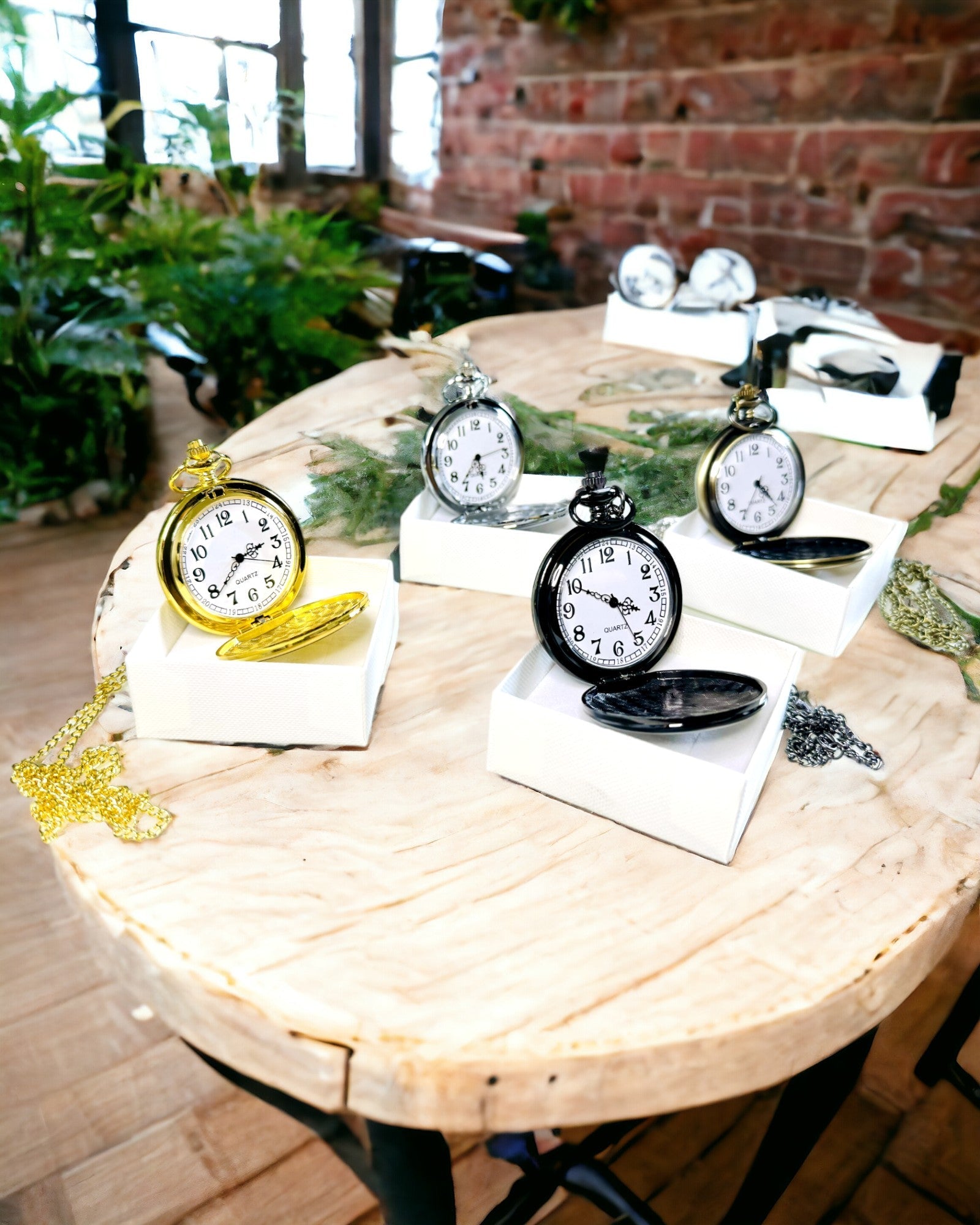 Vintage lommeur med mulighet for personalisering - børstet gull