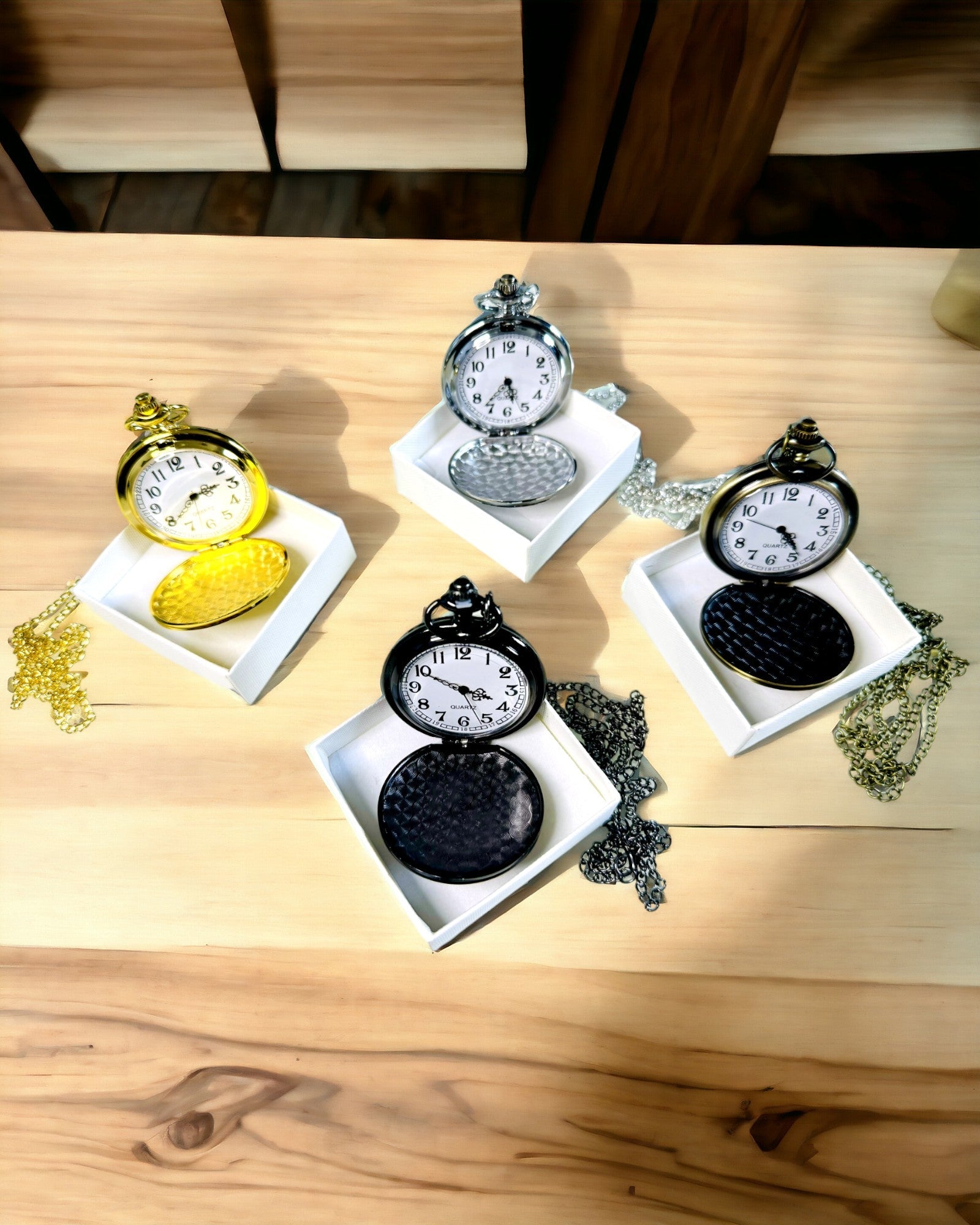 Vintage lommeur med mulighet for personalisering - børstet gull