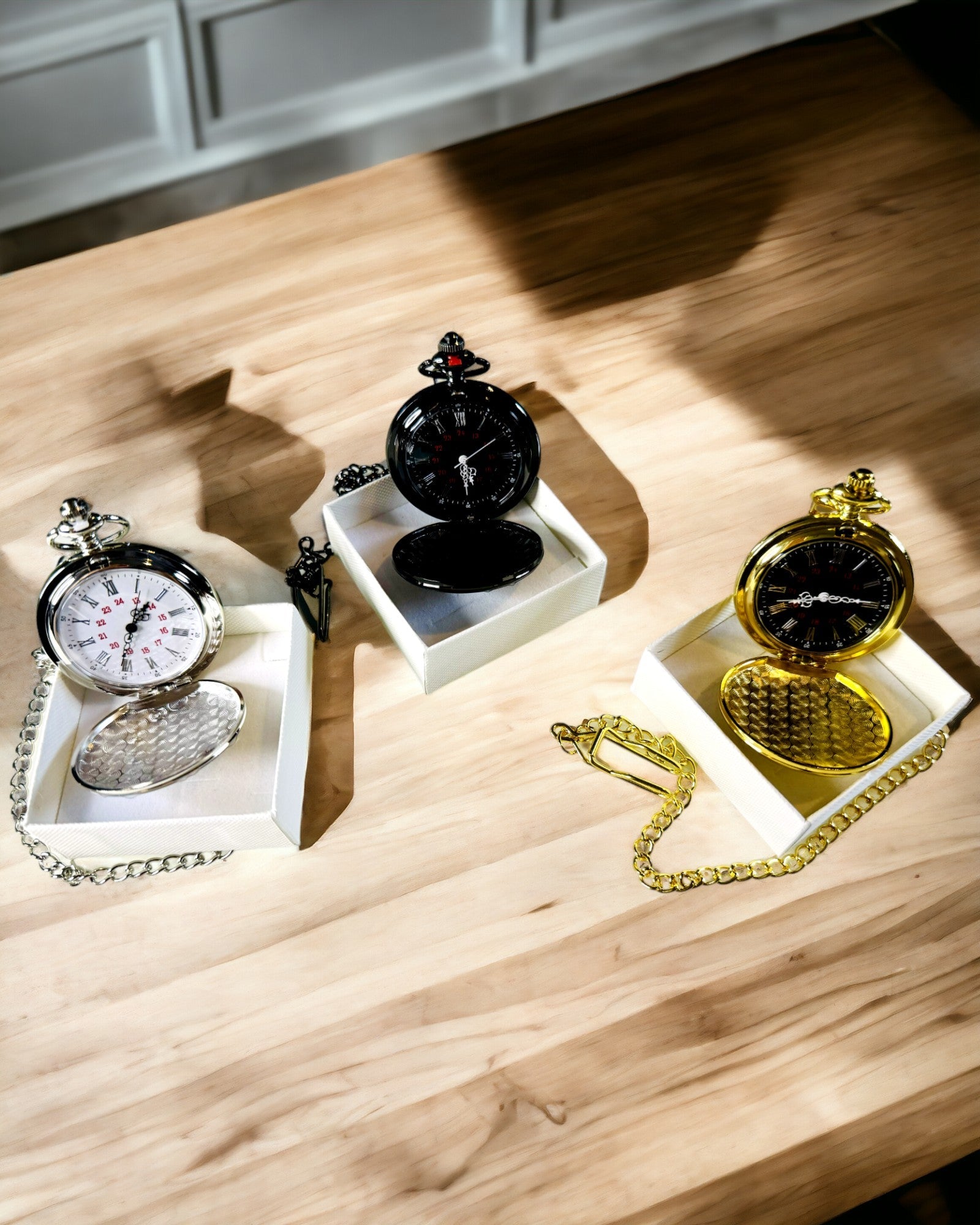 Lommeur i gullfarge med mulighet for gravering