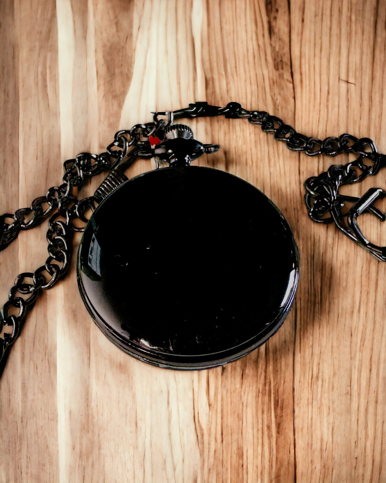 Svart lommeur "Elegancja Czasu" med personaliseringsalternativ